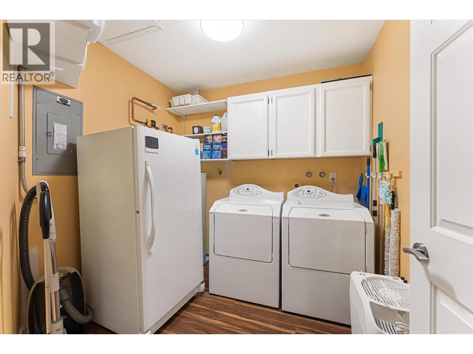 539 Sutherland Avenue Unit# 106