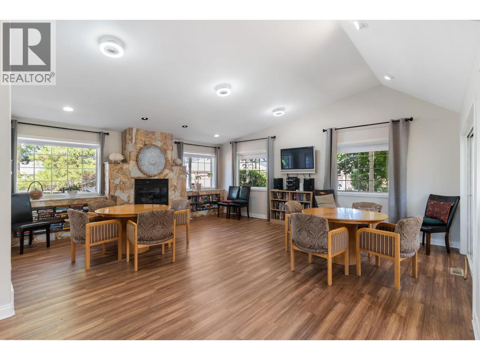 2250 Louie Drive Unit# 85