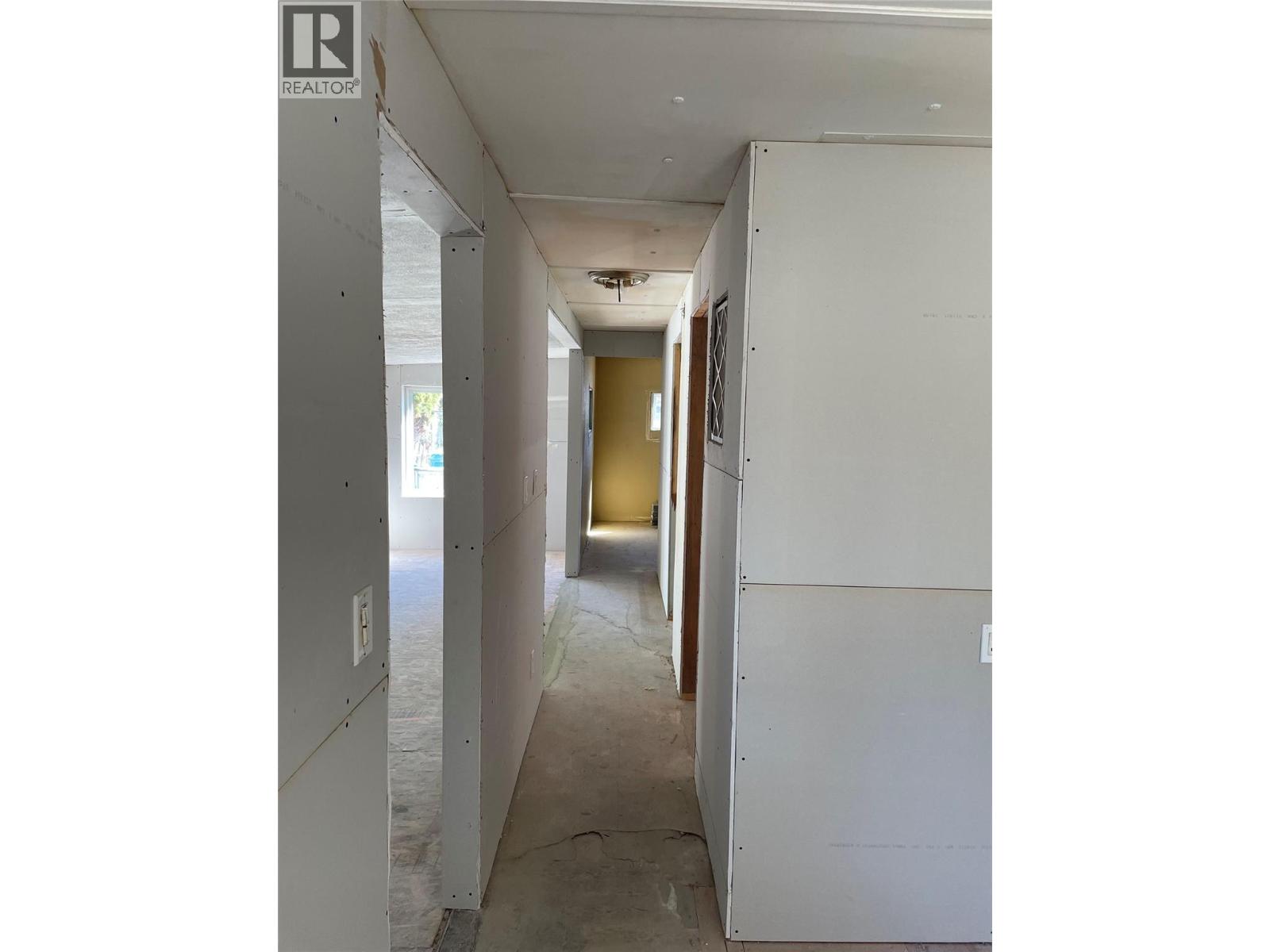 48- 2035 Boucherie Road