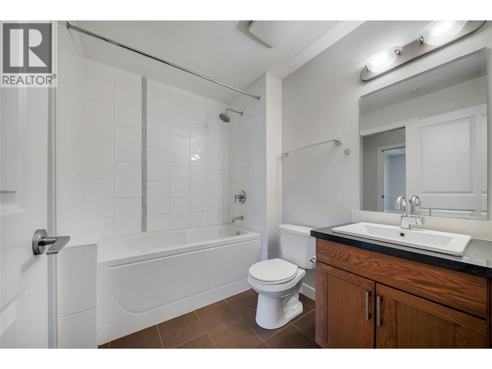 3220 Skyview Lane Unit# 302