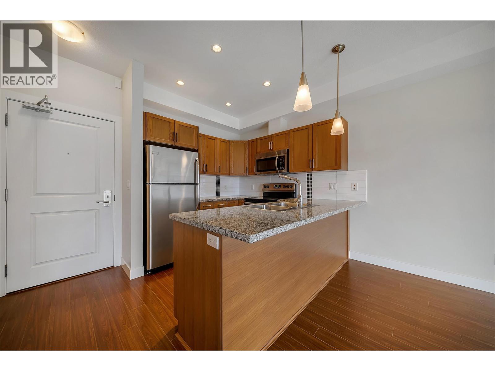 3220 Skyview Lane Unit# 302