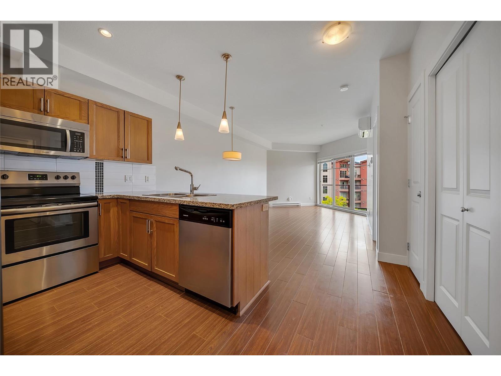 3220 Skyview Lane Unit# 302