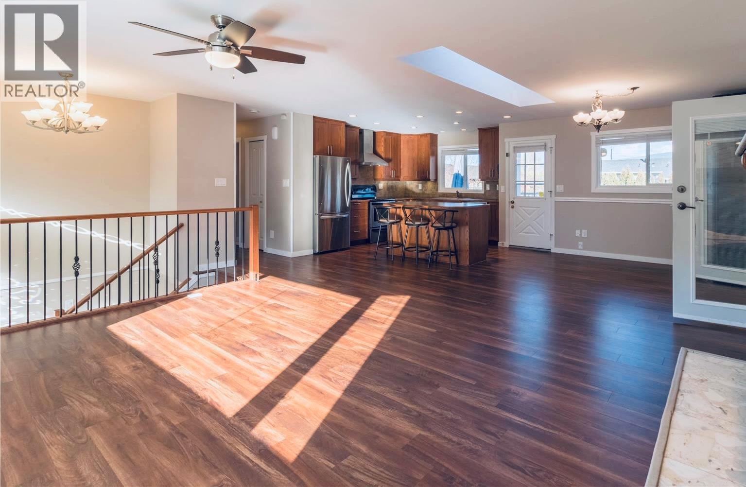880 Tamarack Drive