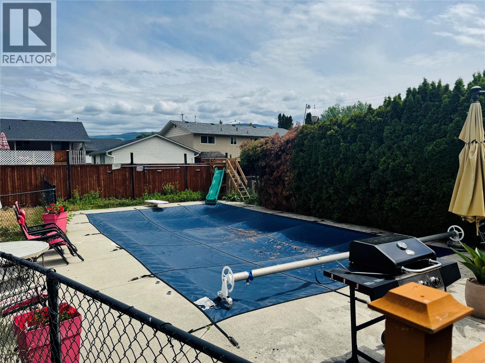 880 Tamarack Drive