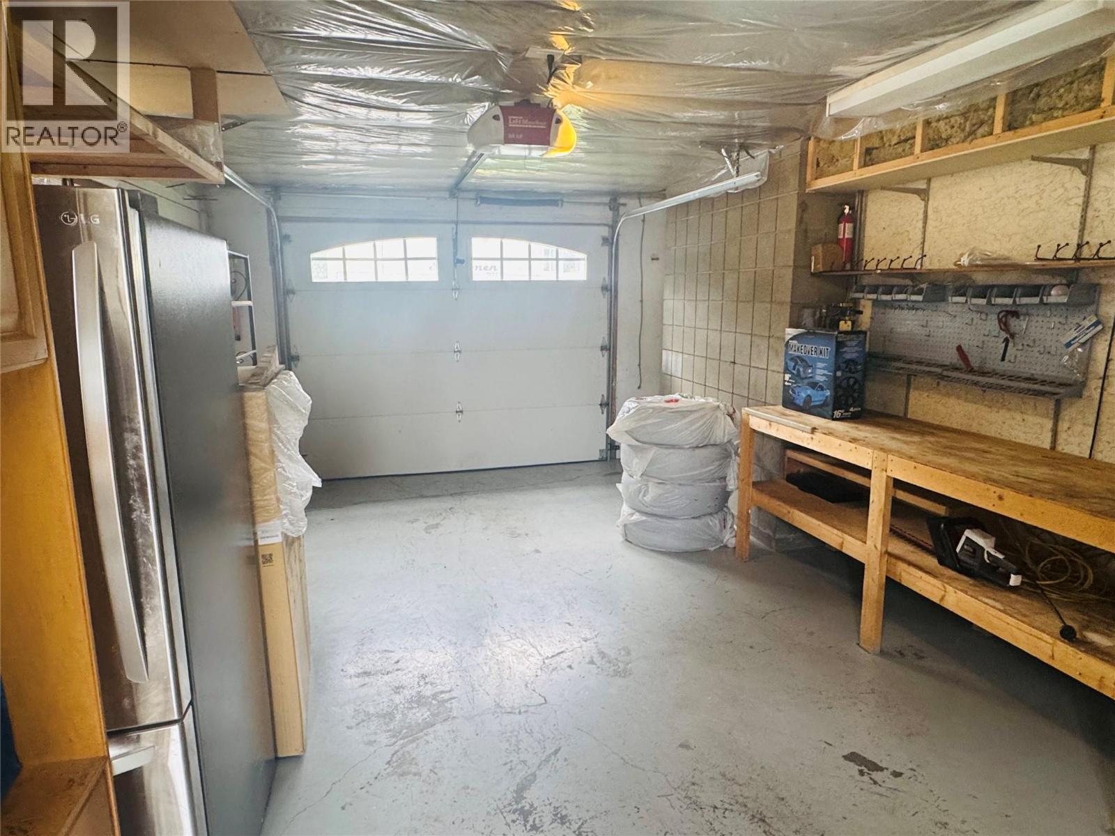 880 Tamarack Drive