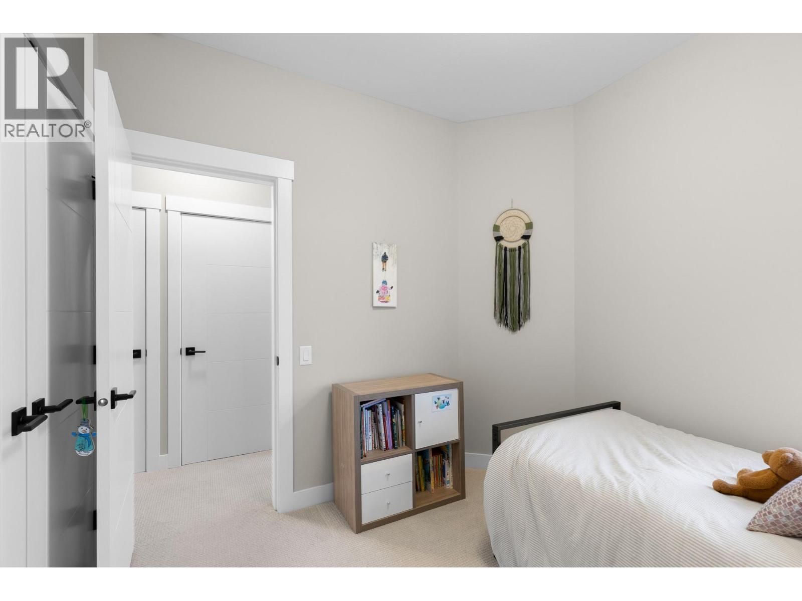 3220 Hilltown Drive Unit# 6