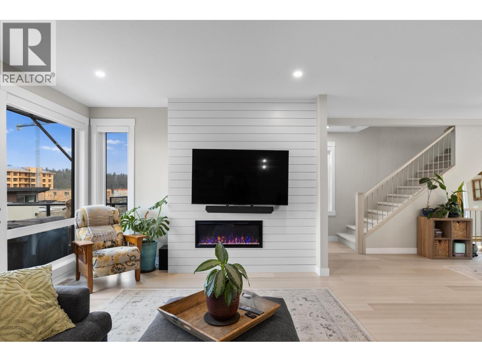 3220 Hilltown Drive Unit# 6