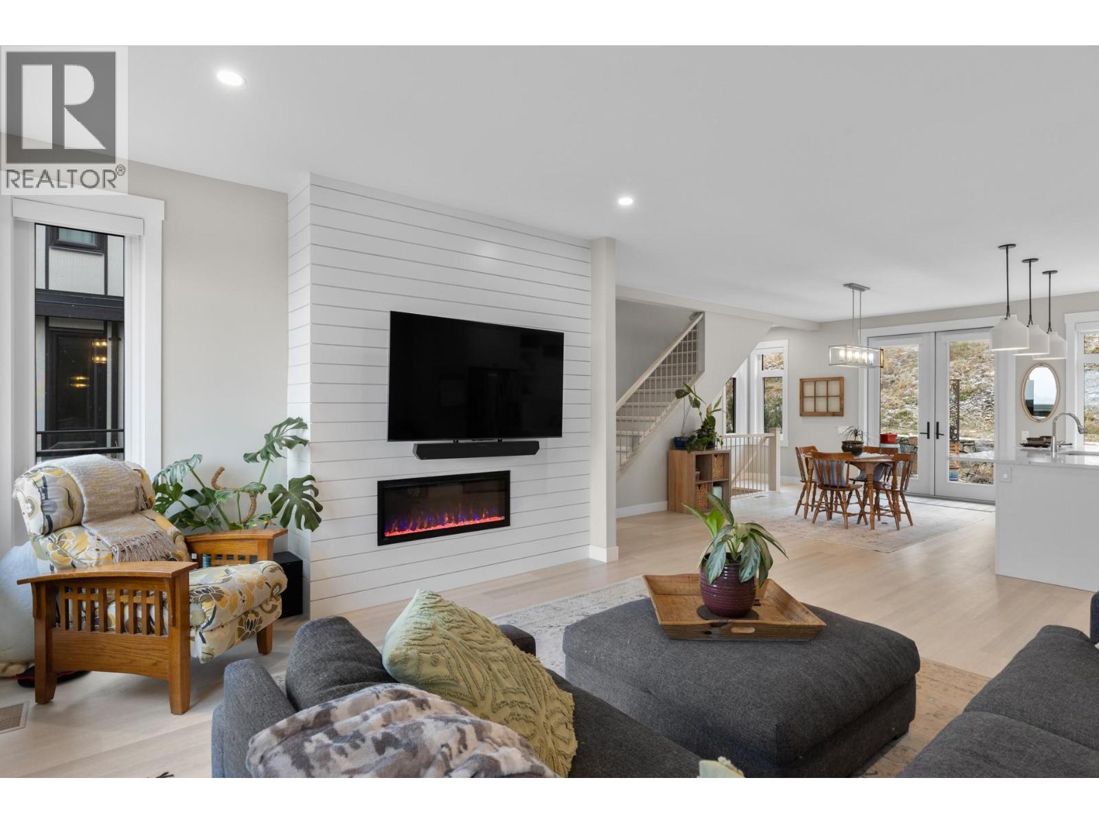 3220 Hilltown Drive Unit# 6