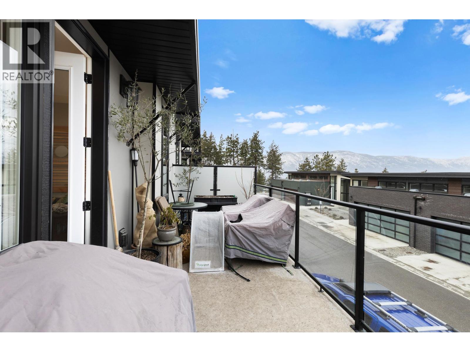 3220 Hilltown Drive Unit# 6