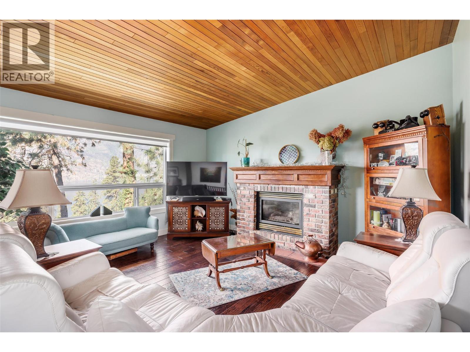 1928 Paly Road