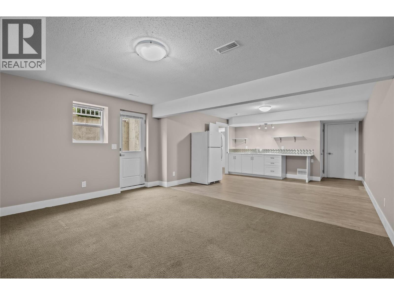 827 Juniper Road