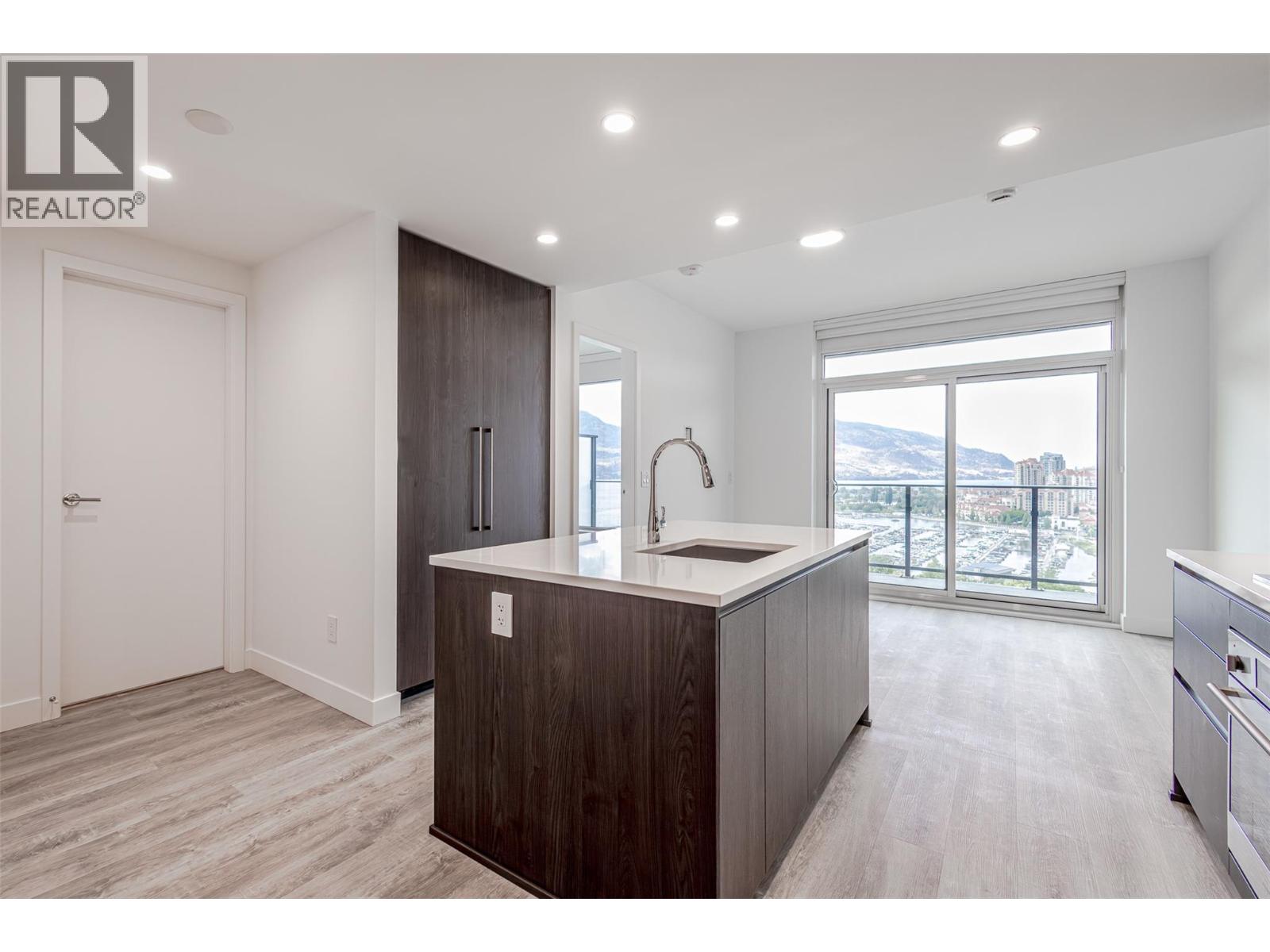 238 Leon Avenue Unit# 1401