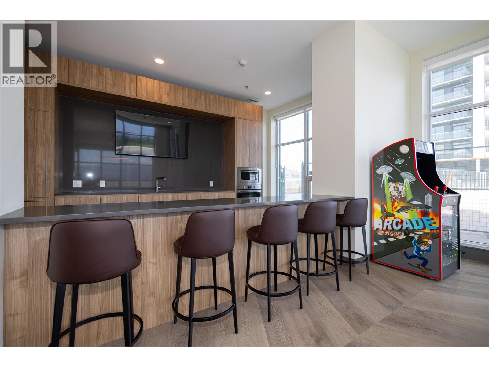 238 Leon Avenue Unit# 1401