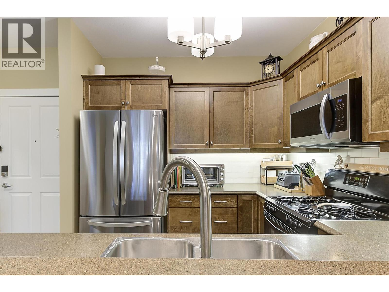 2532 Shoreline Drive Unit# 214
