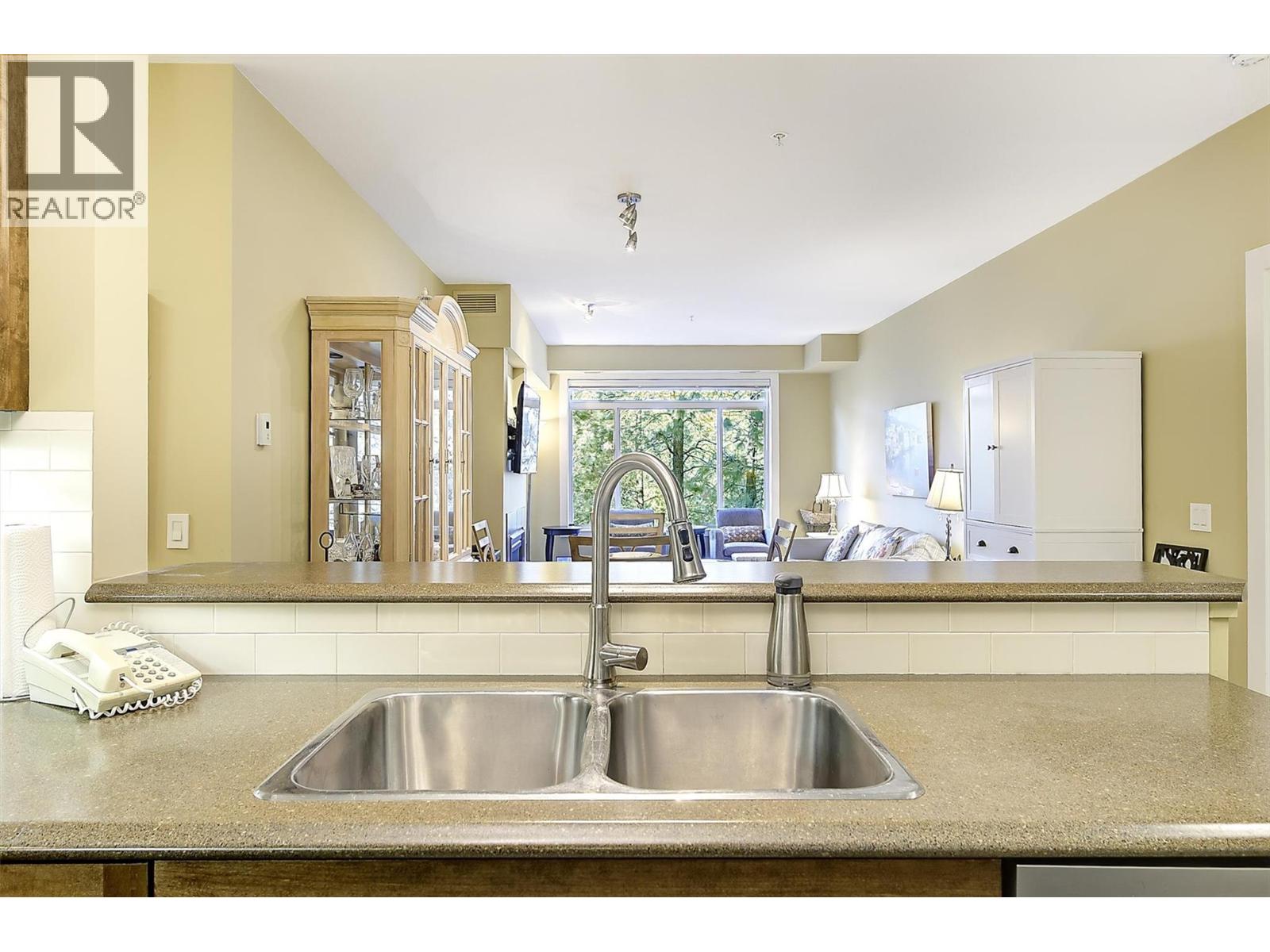 2532 Shoreline Drive Unit# 214