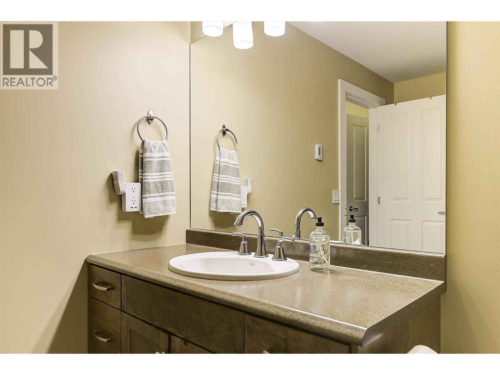 2532 Shoreline Drive Unit# 214
