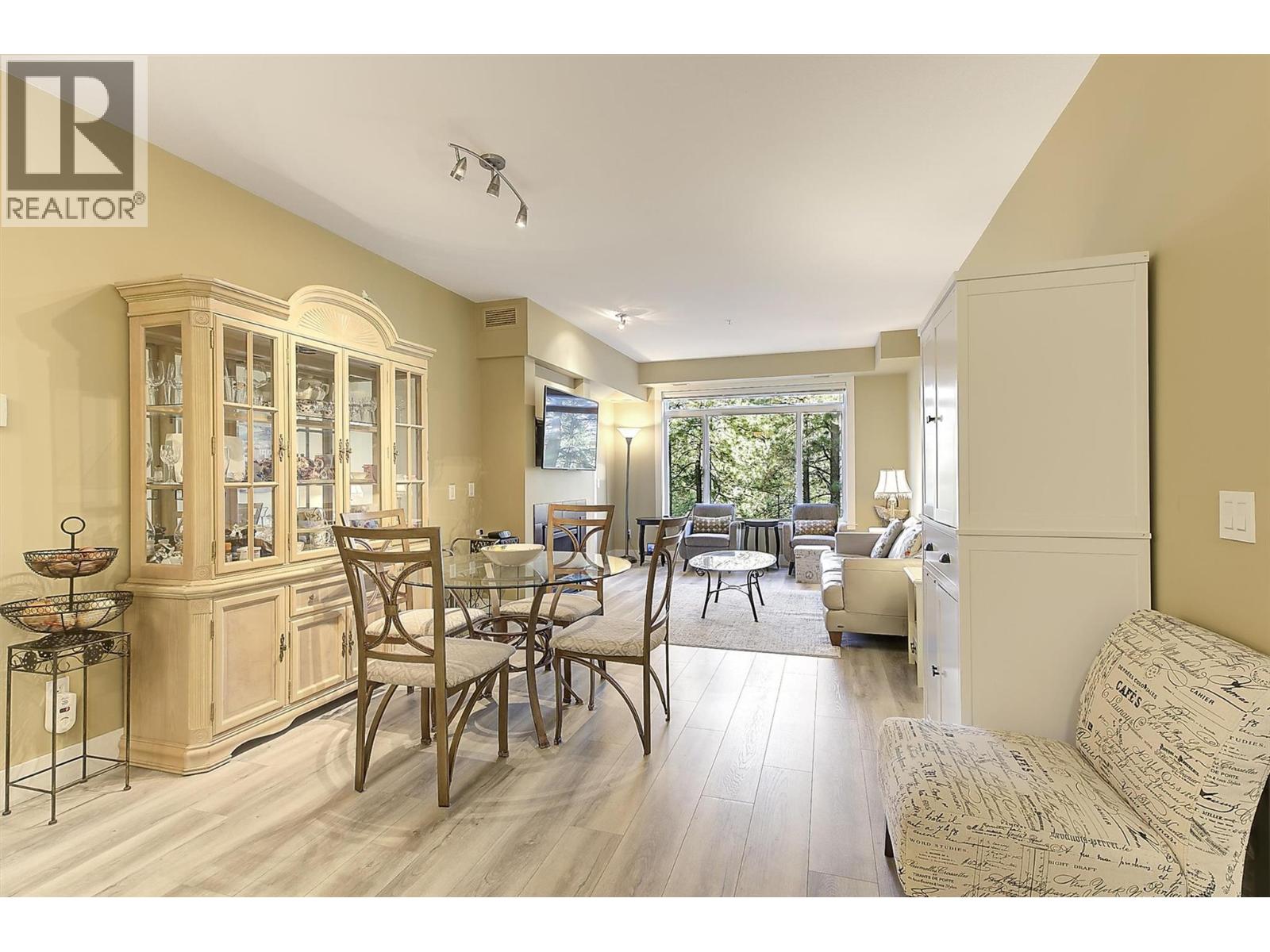 2532 Shoreline Drive Unit# 214