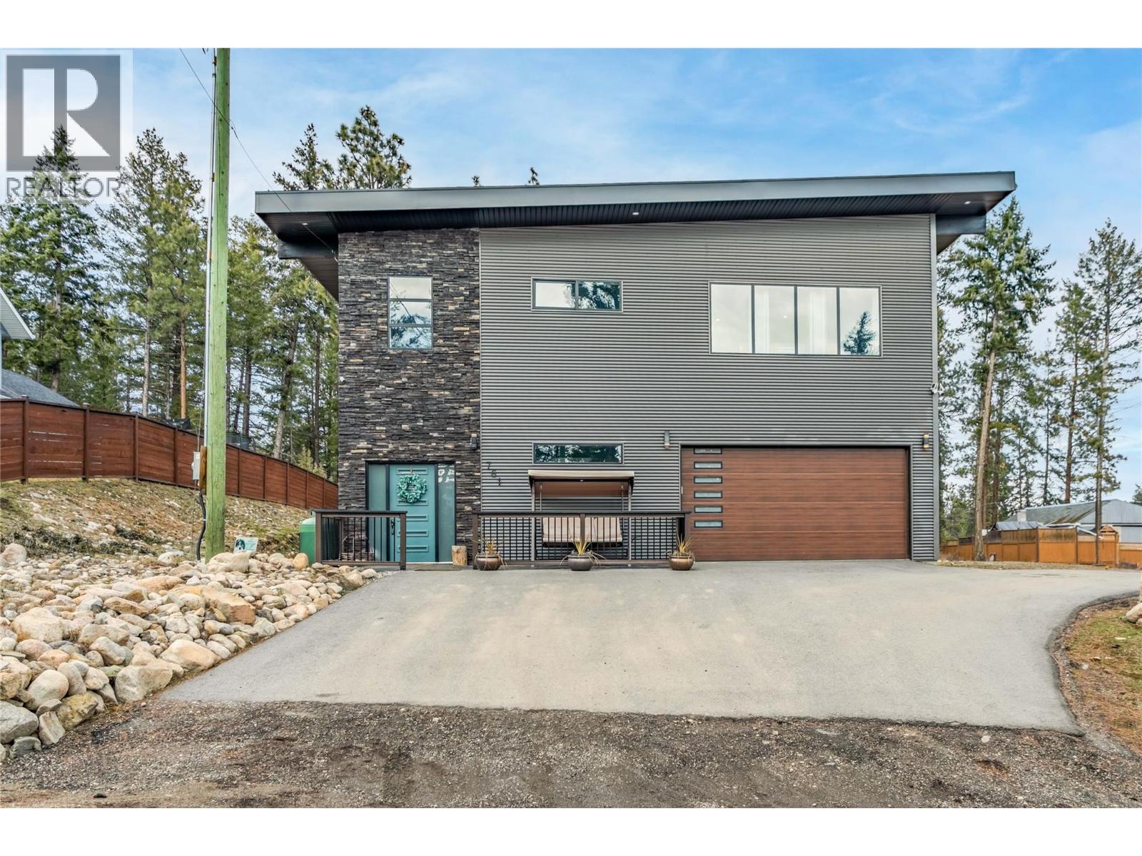 761 Fairbridge Road