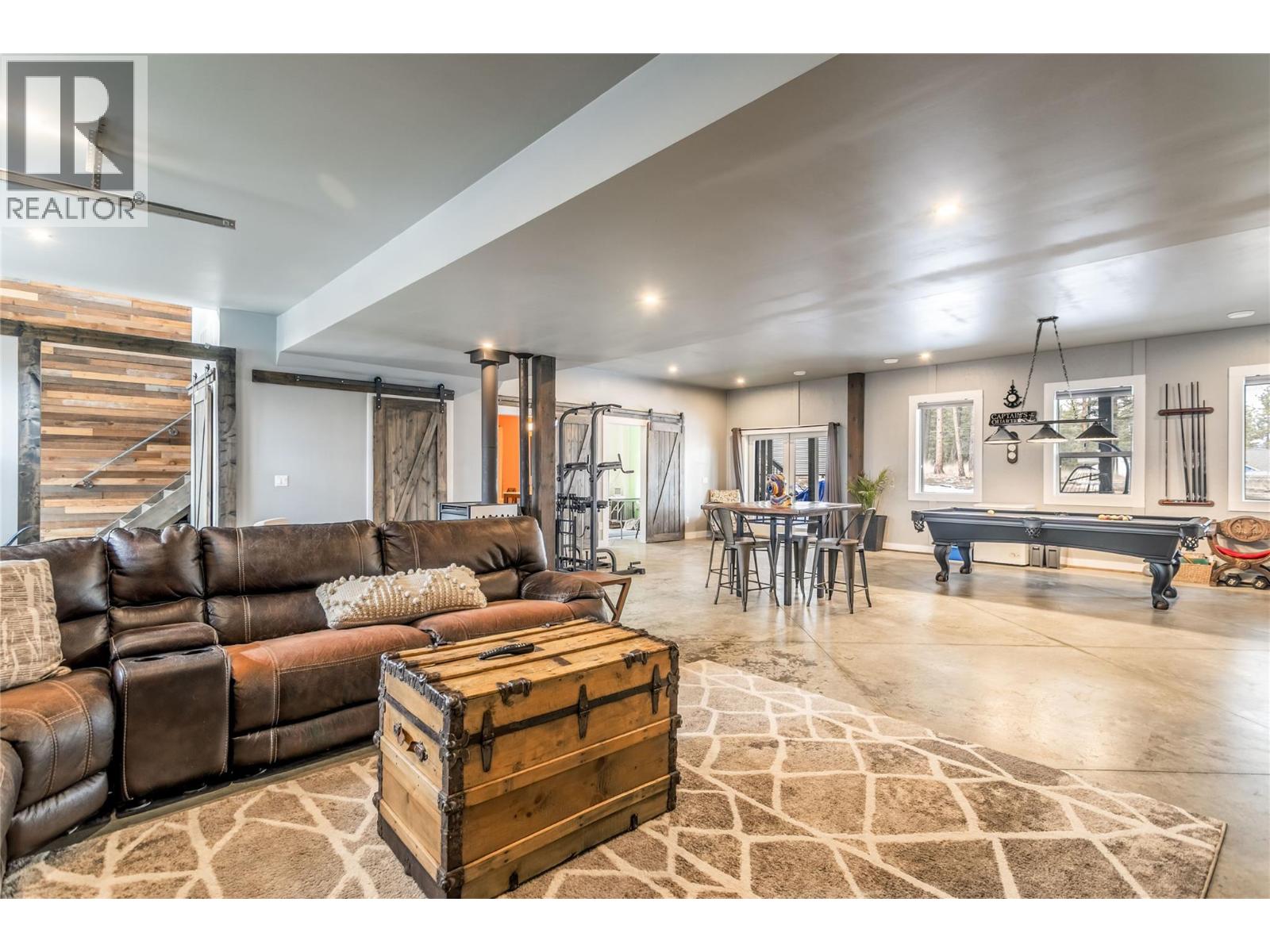 761 Fairbridge Road
