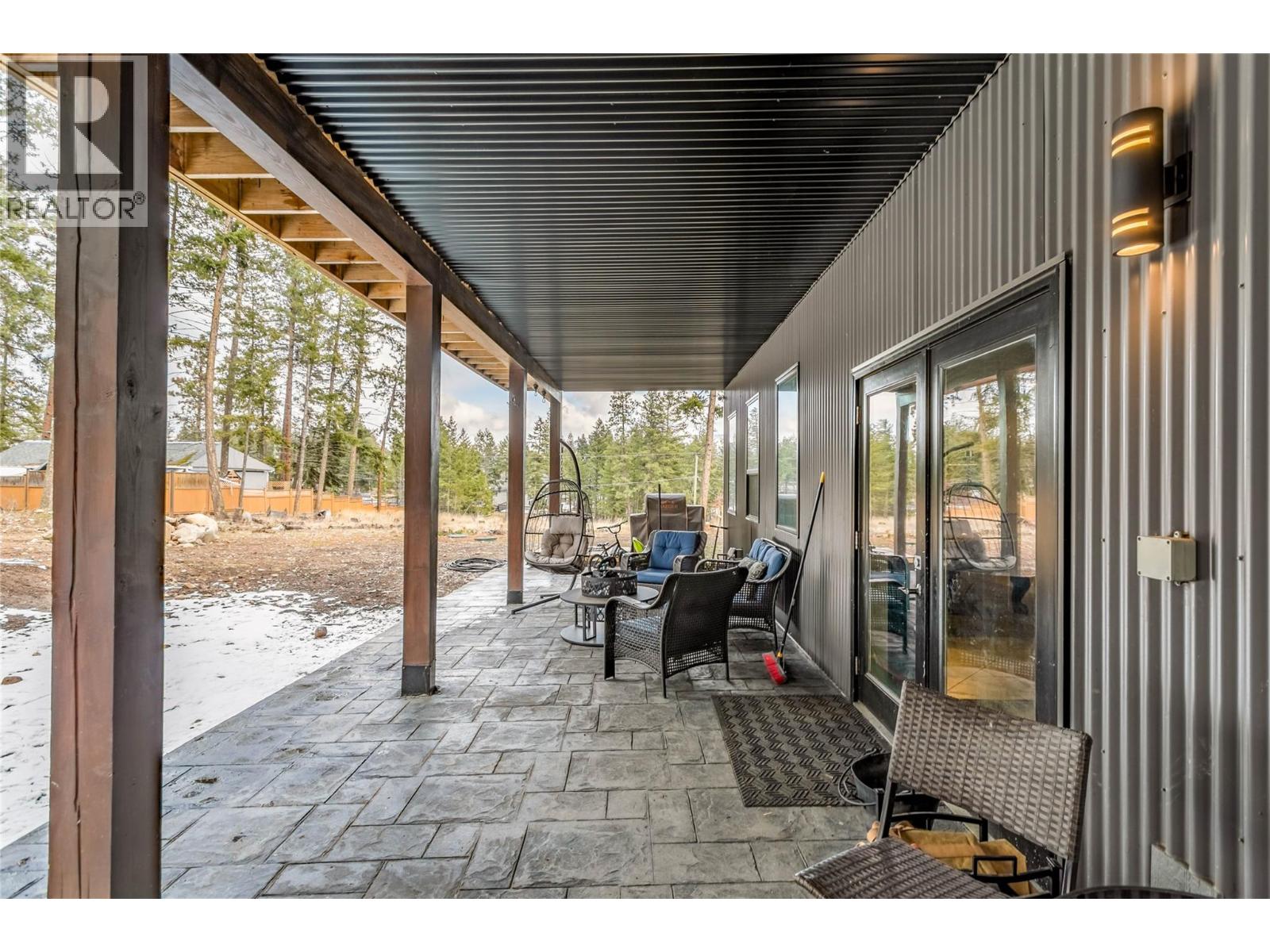 761 Fairbridge Road