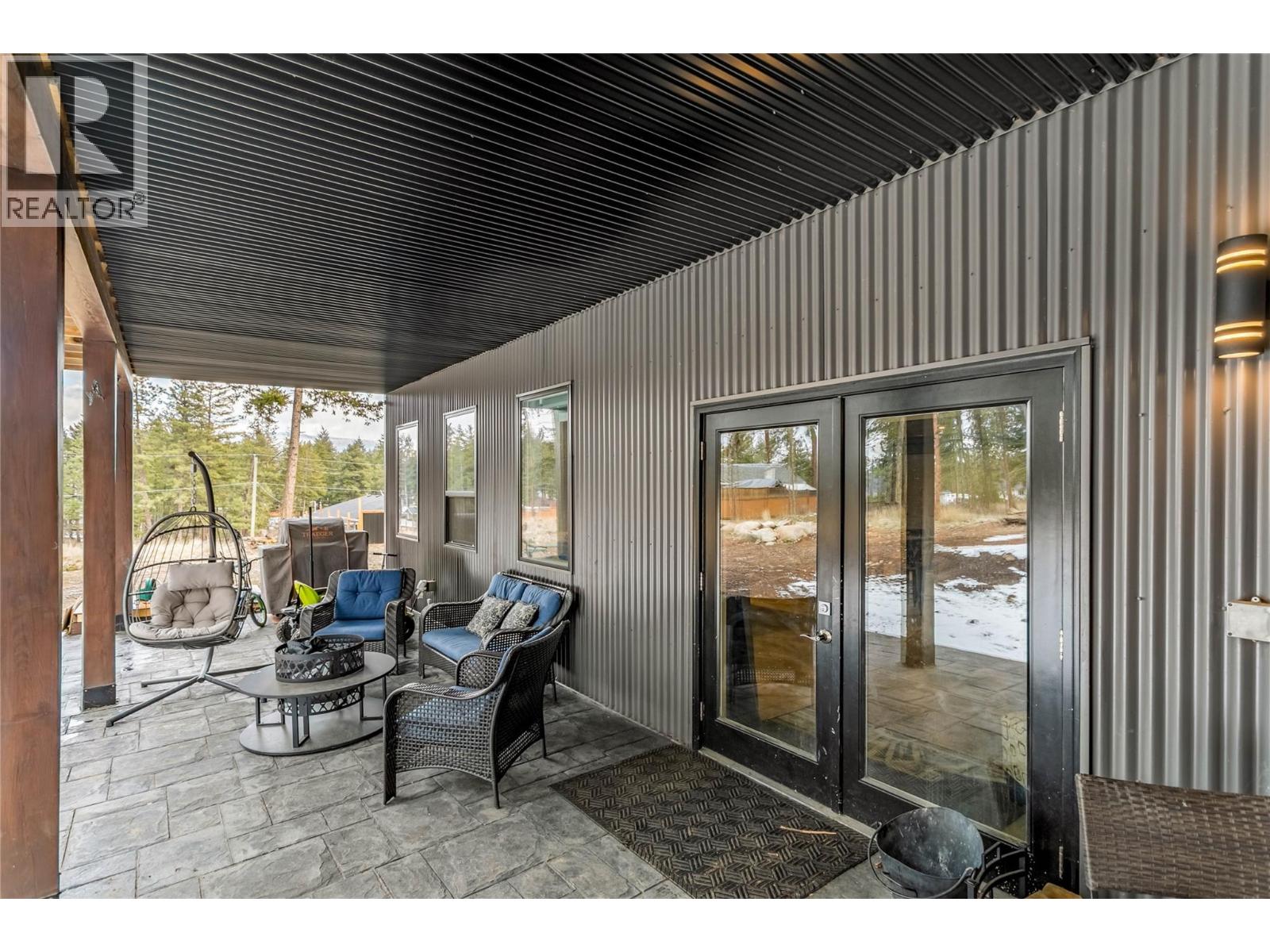 761 Fairbridge Road