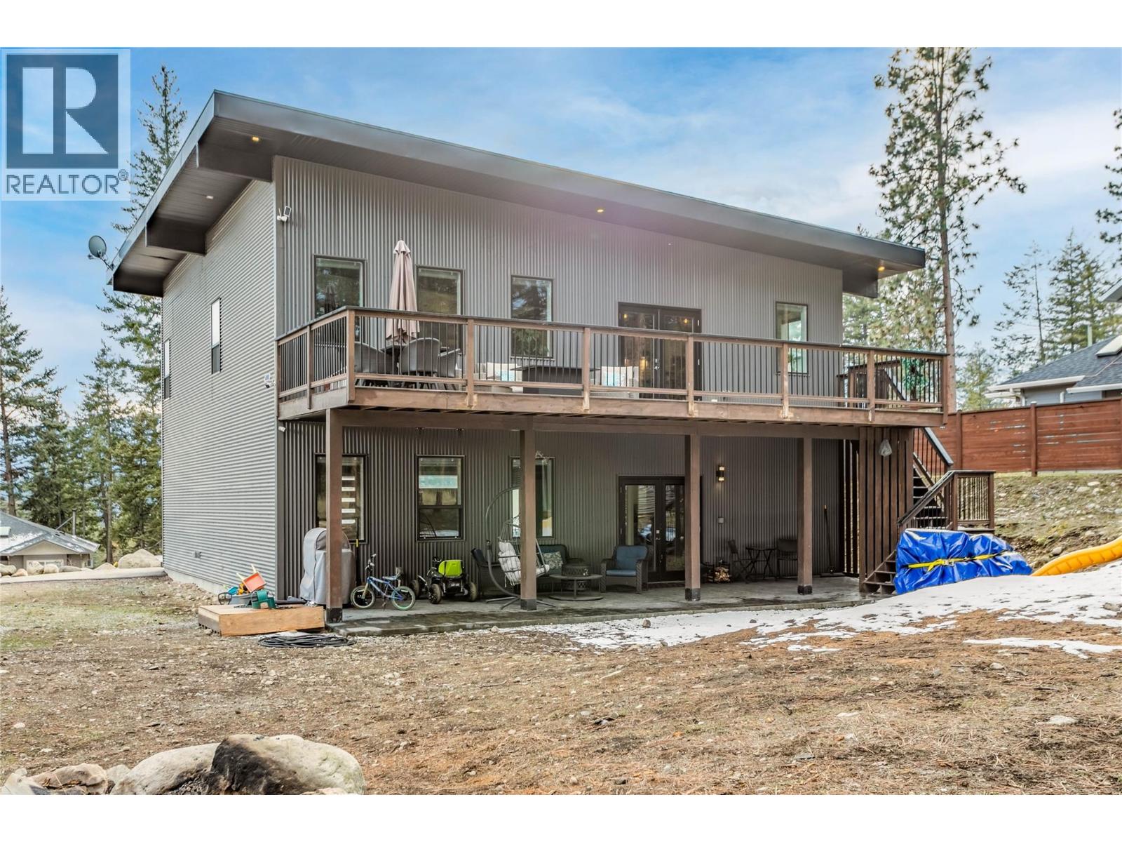 761 Fairbridge Road
