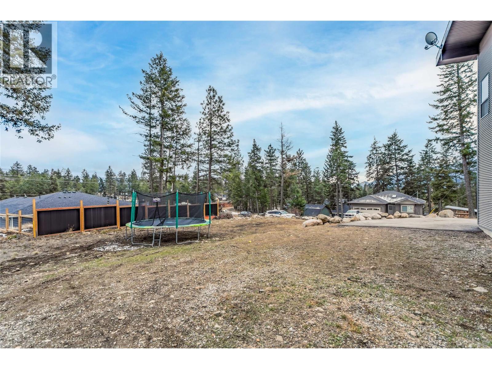 761 Fairbridge Road