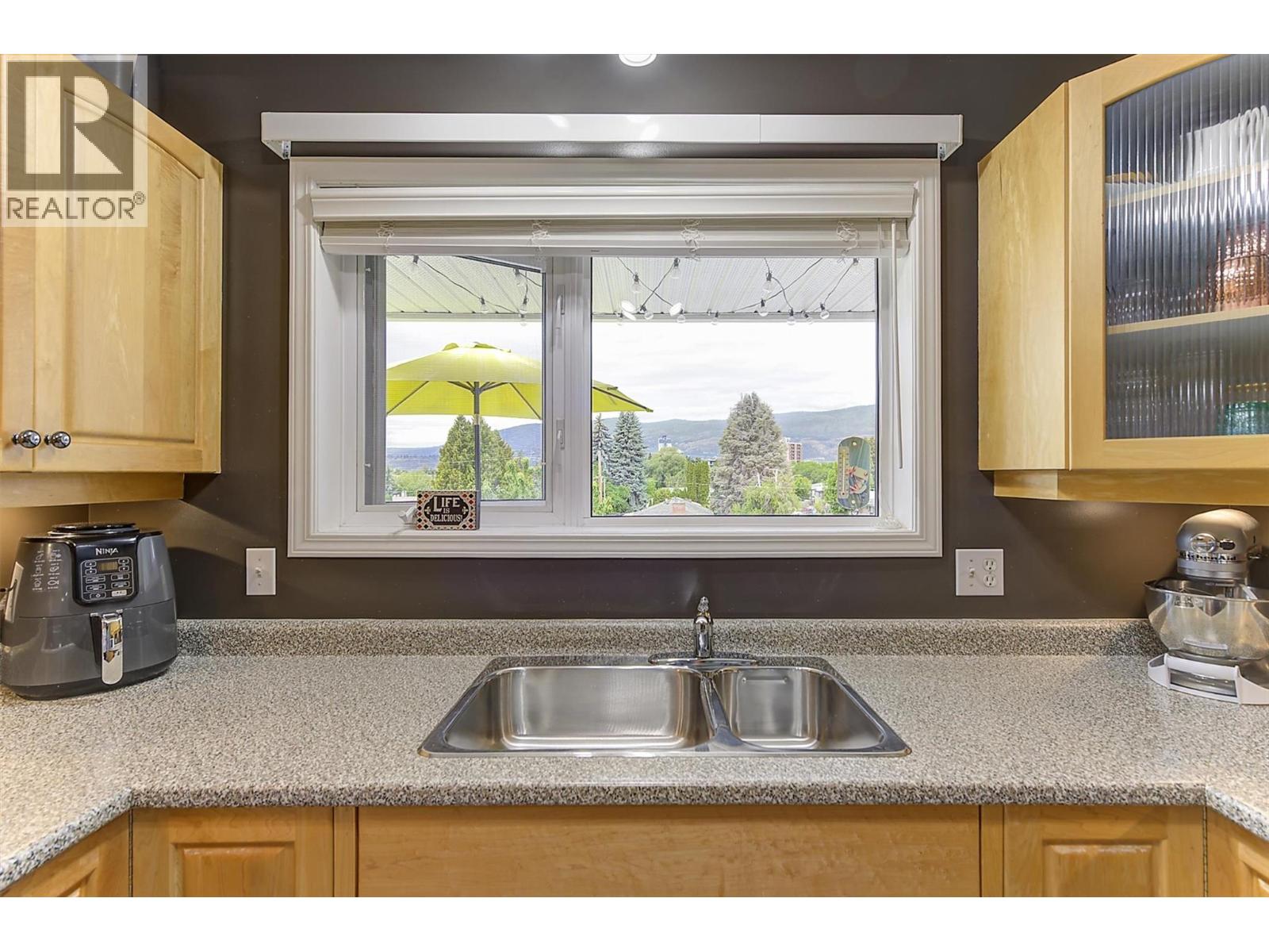 1672 Thayer Court