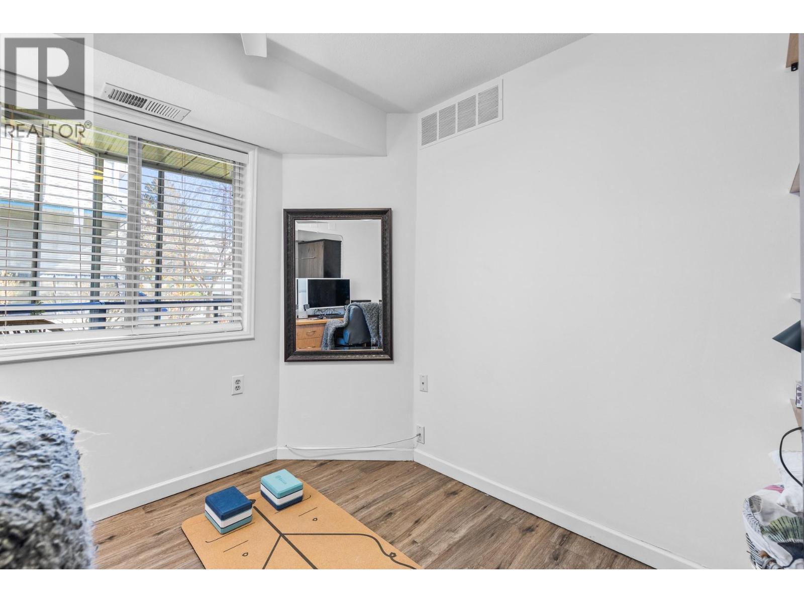 3157 Casorso Road Unit# 105