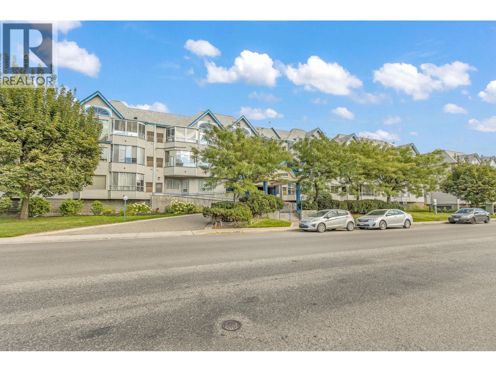 3157 Casorso Road Unit# 105