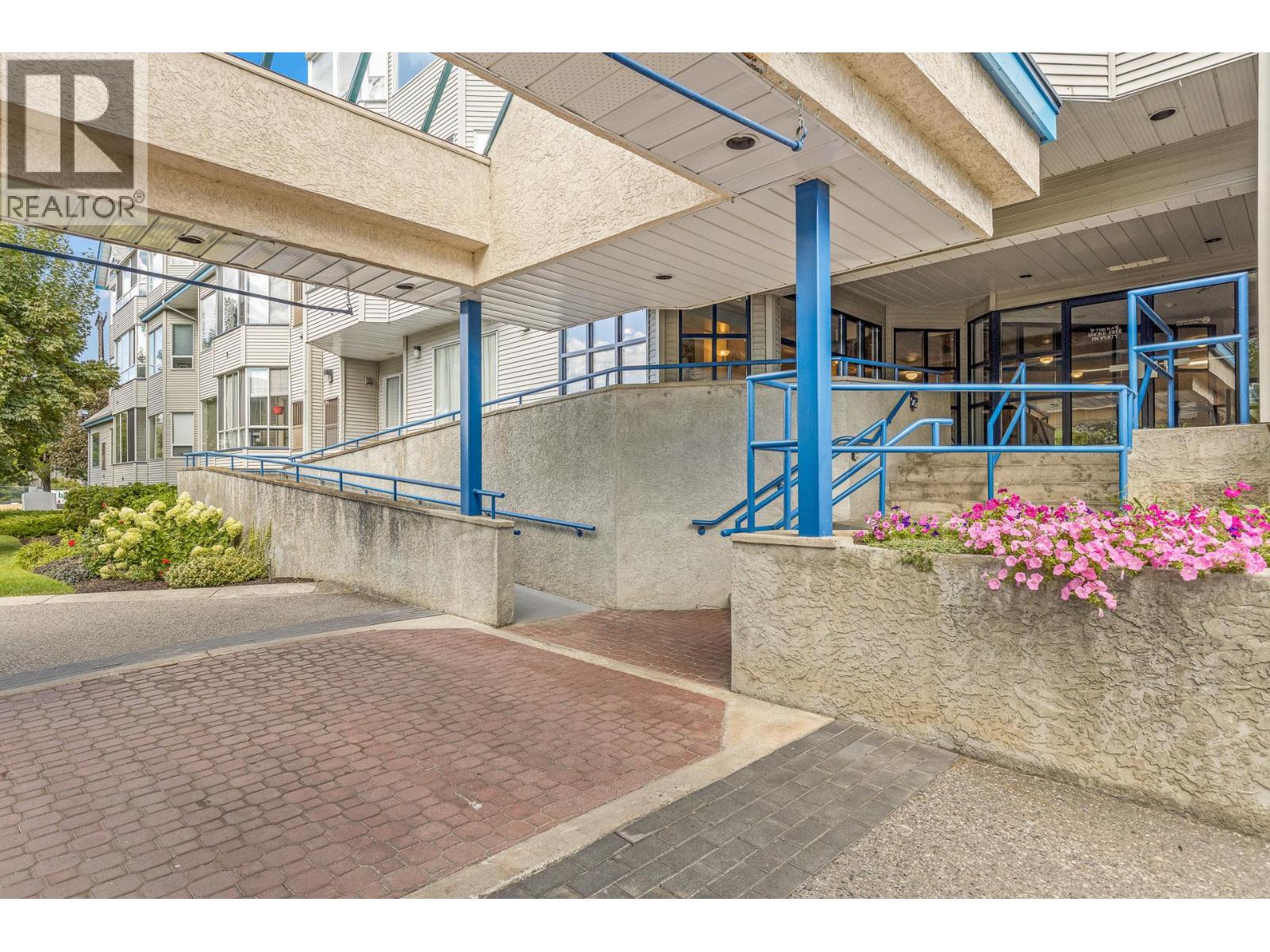 3157 Casorso Road Unit# 105