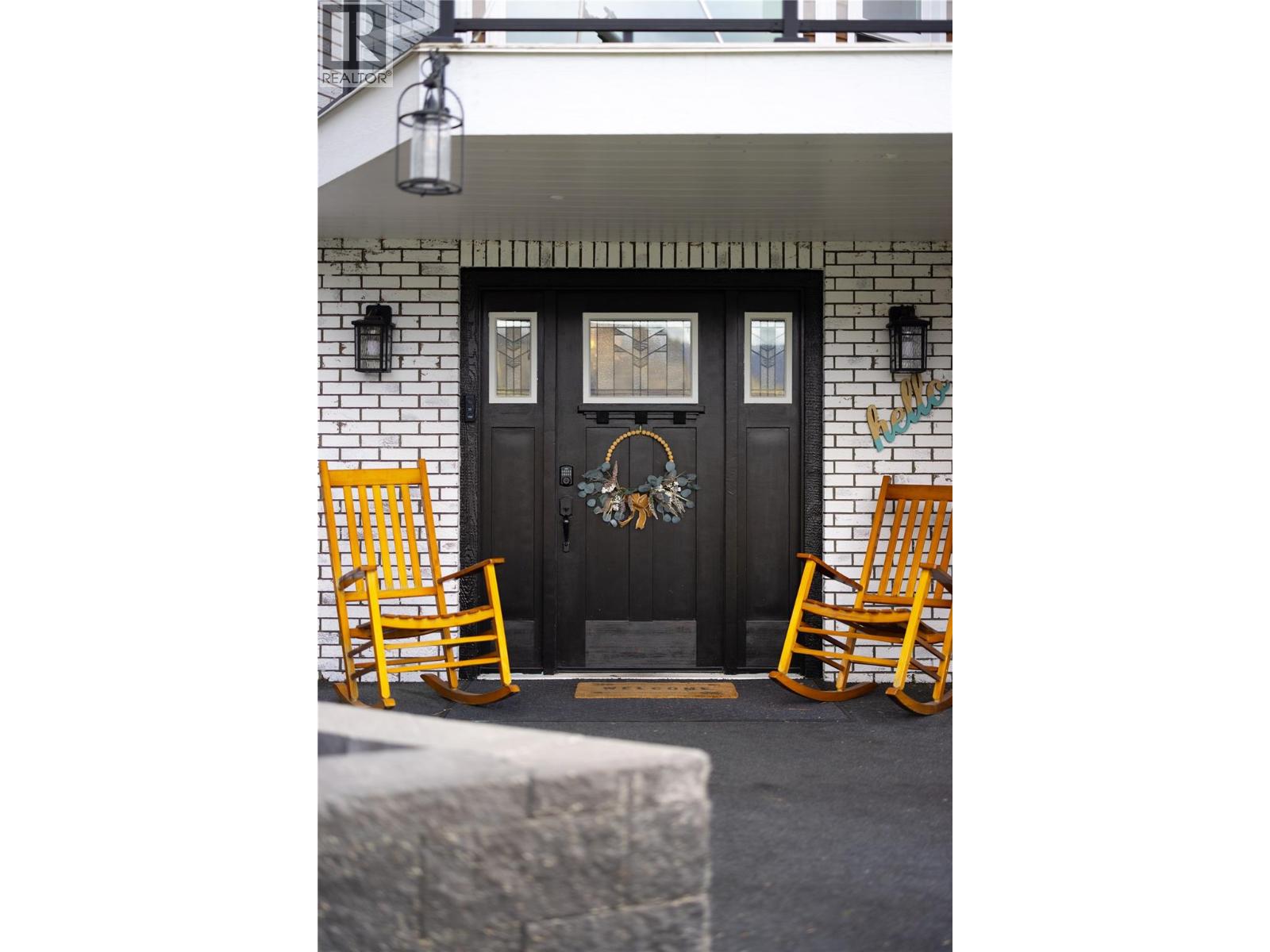 277 Clifton Road N
