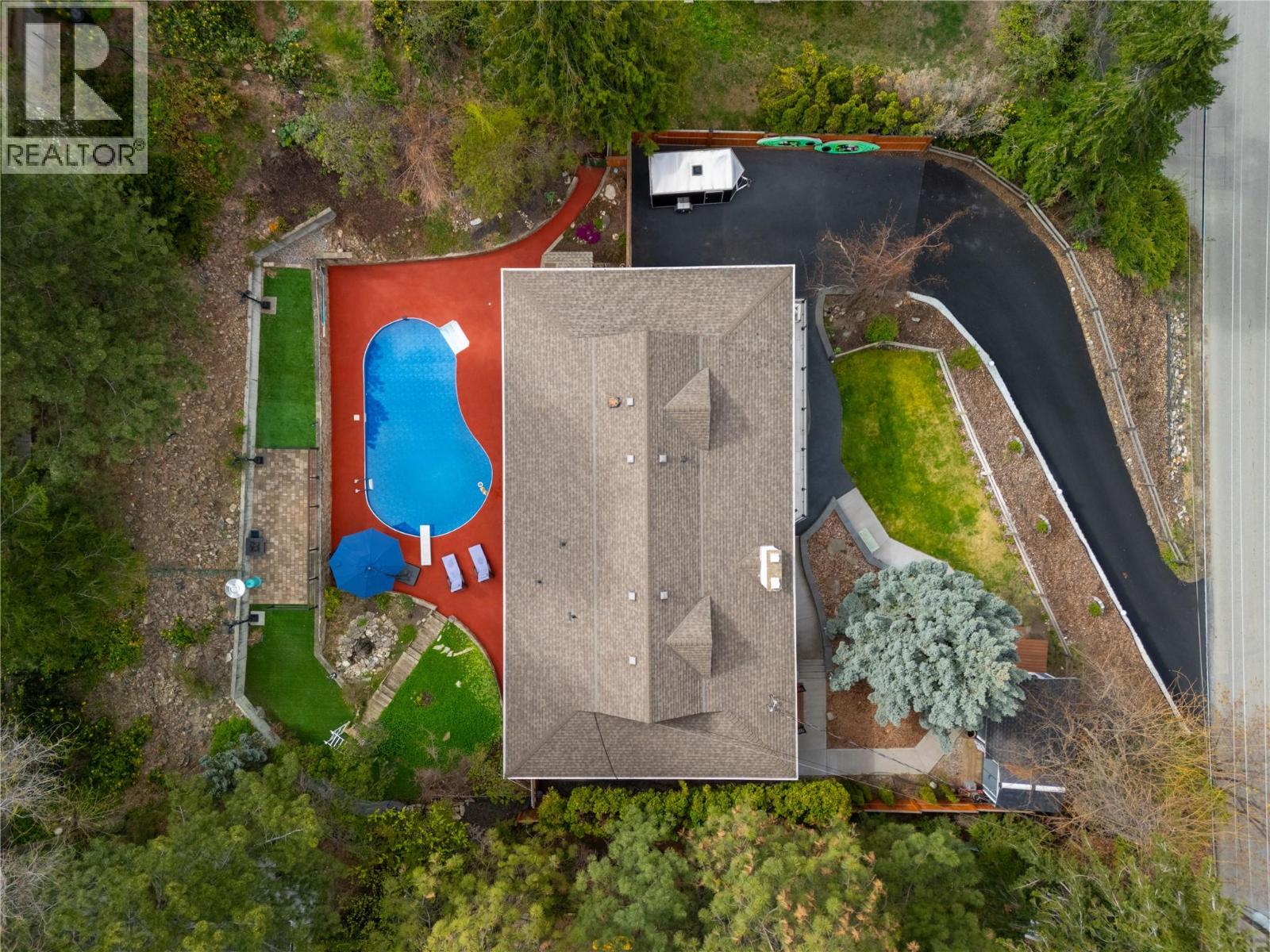 277 Clifton Road N