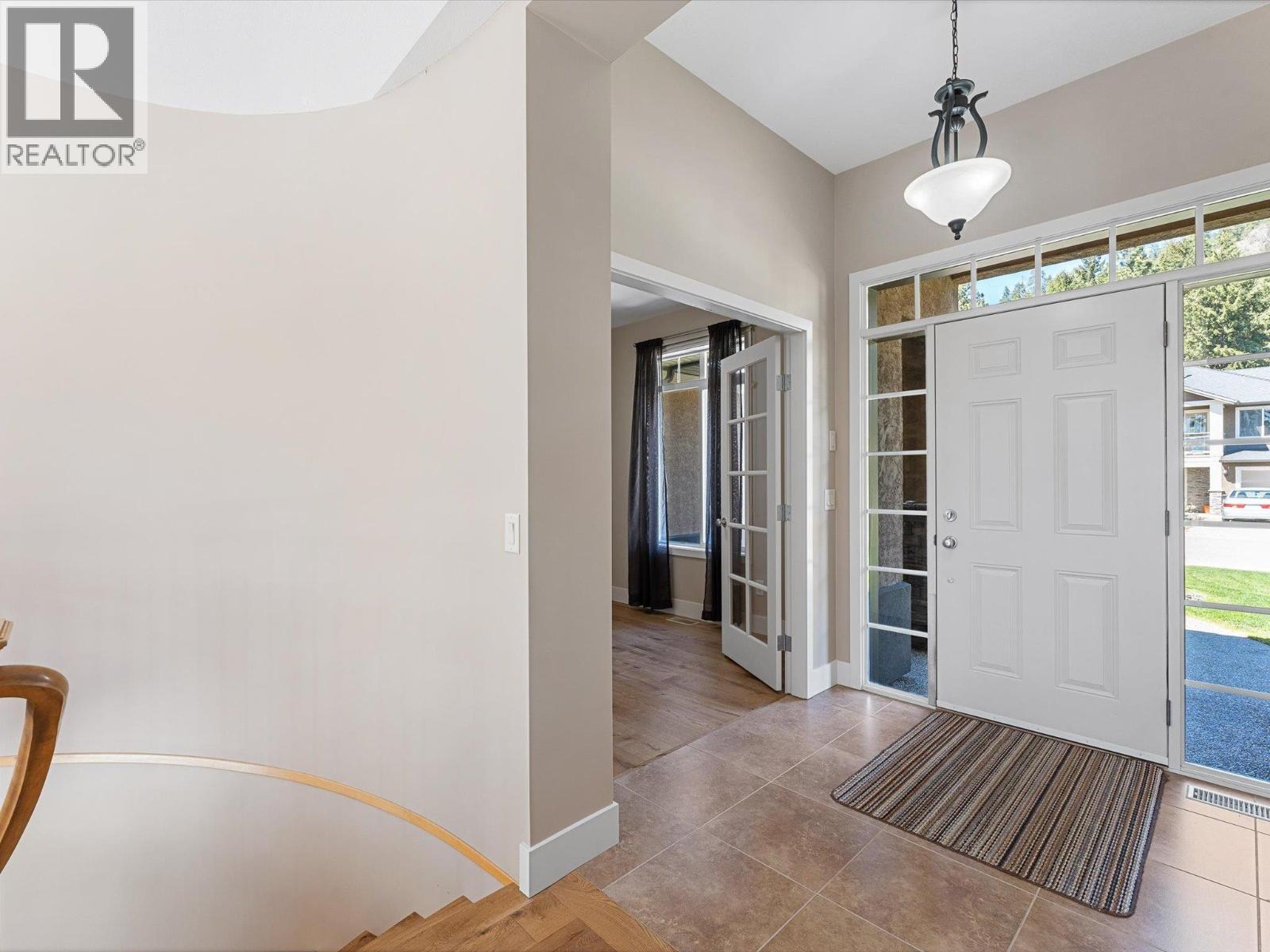 2413 Cobblestone Road