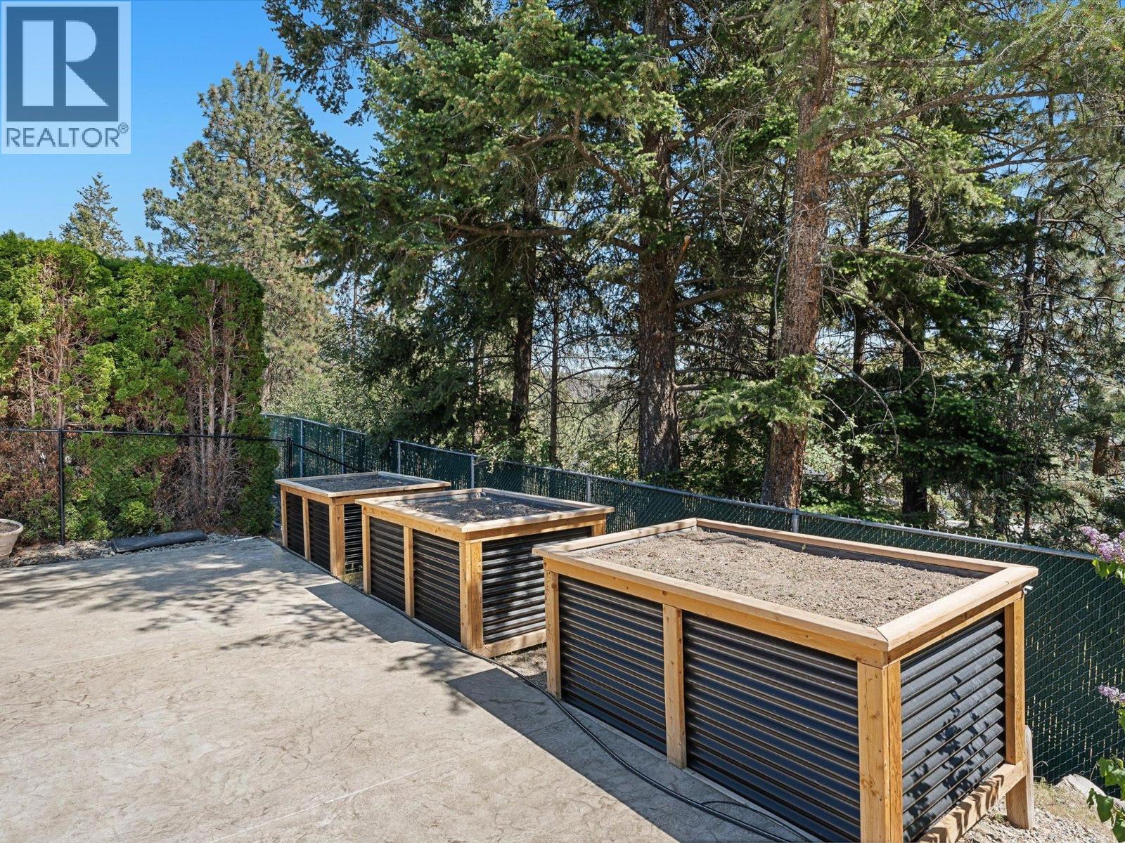 2413 Cobblestone Road