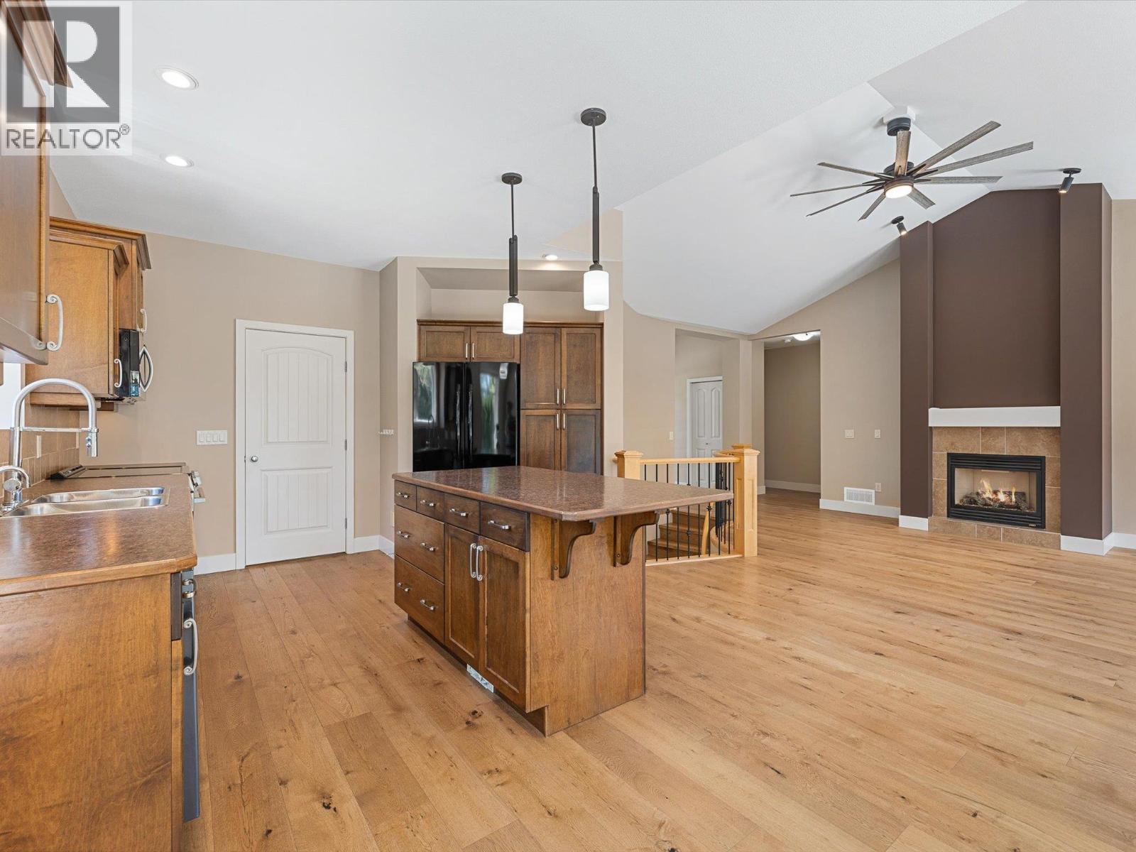 2413 Cobblestone Road