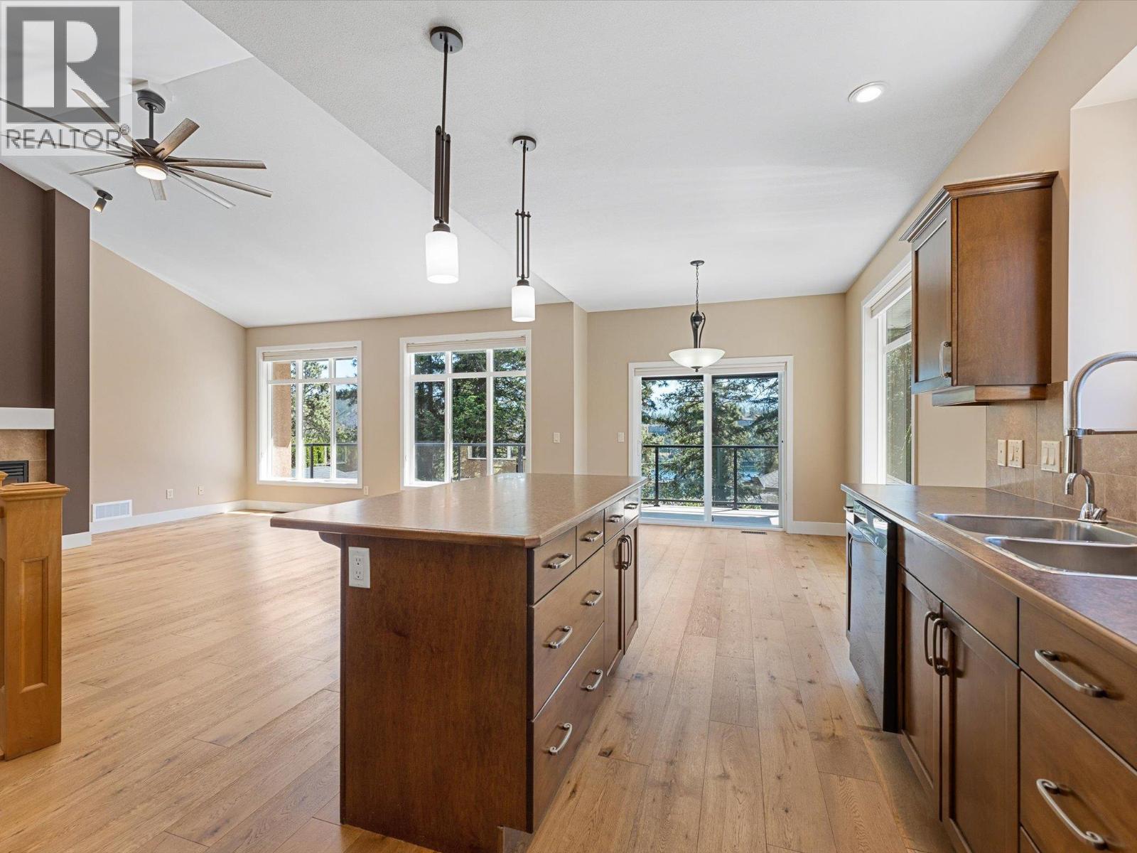 2413 Cobblestone Road