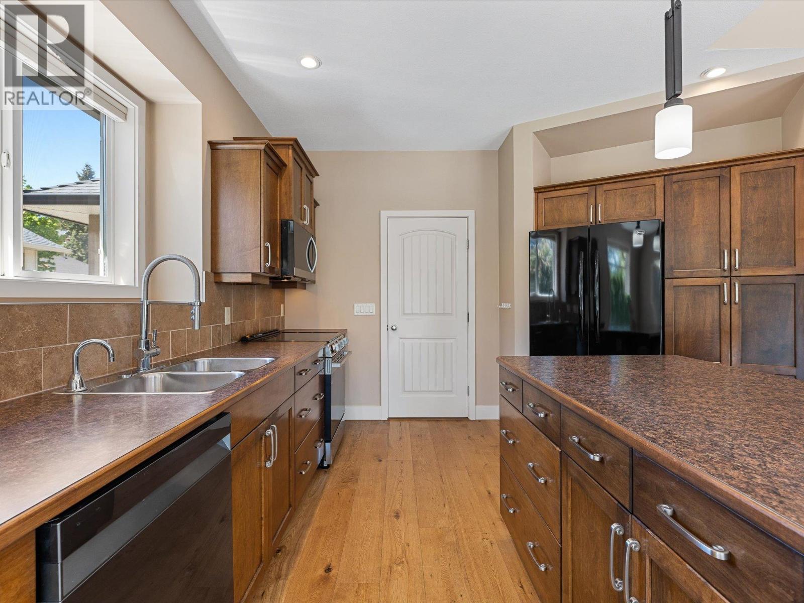 2413 Cobblestone Road