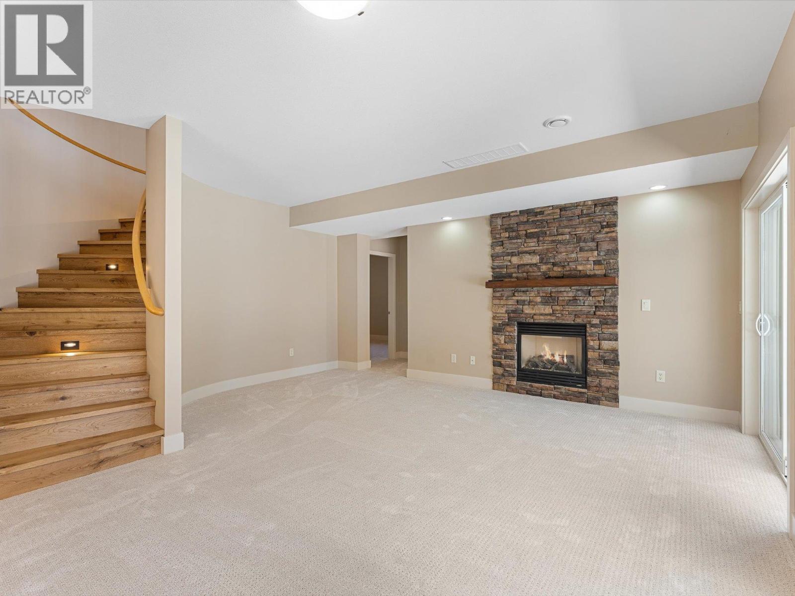 2413 Cobblestone Road