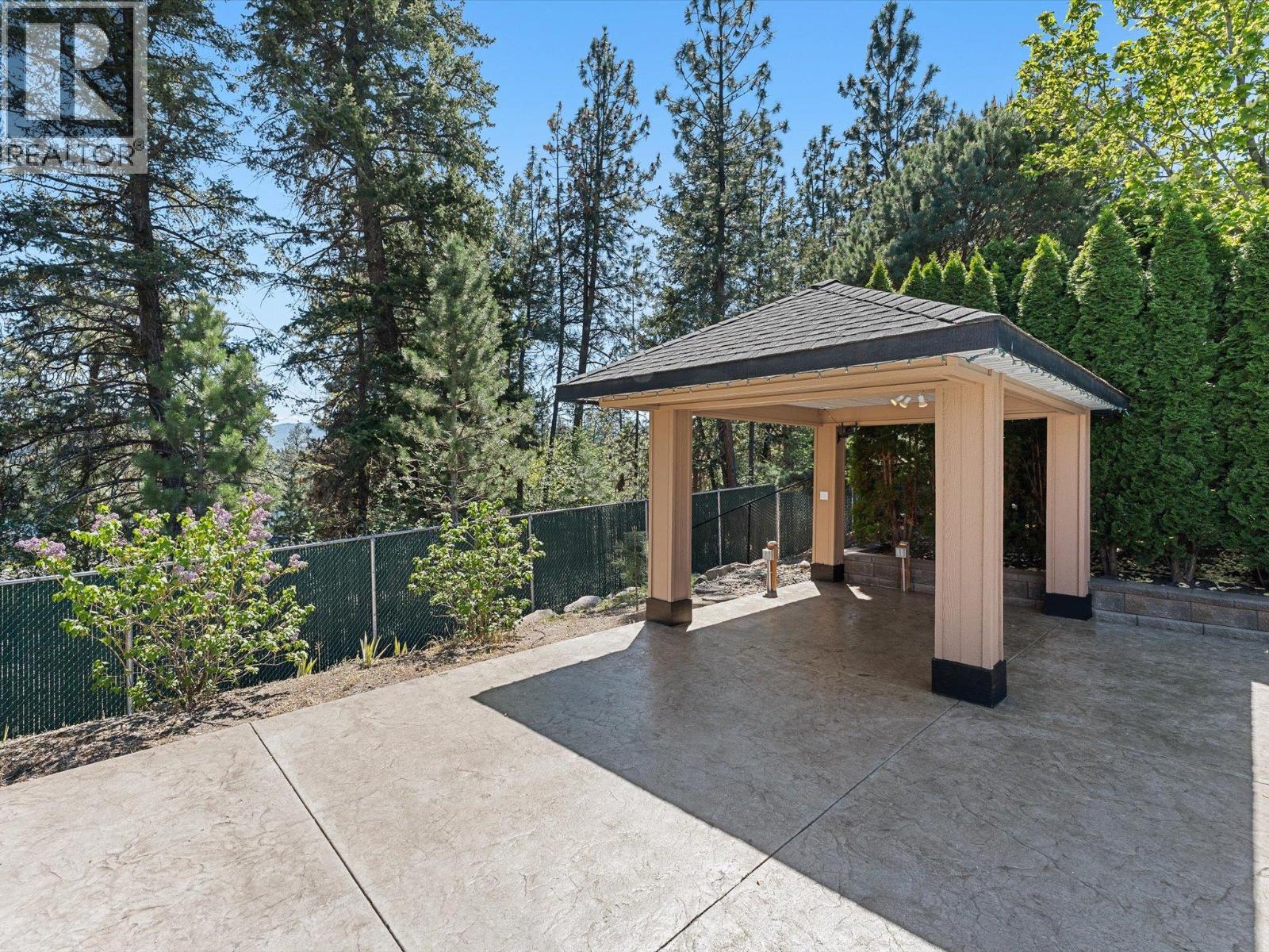 2413 Cobblestone Road