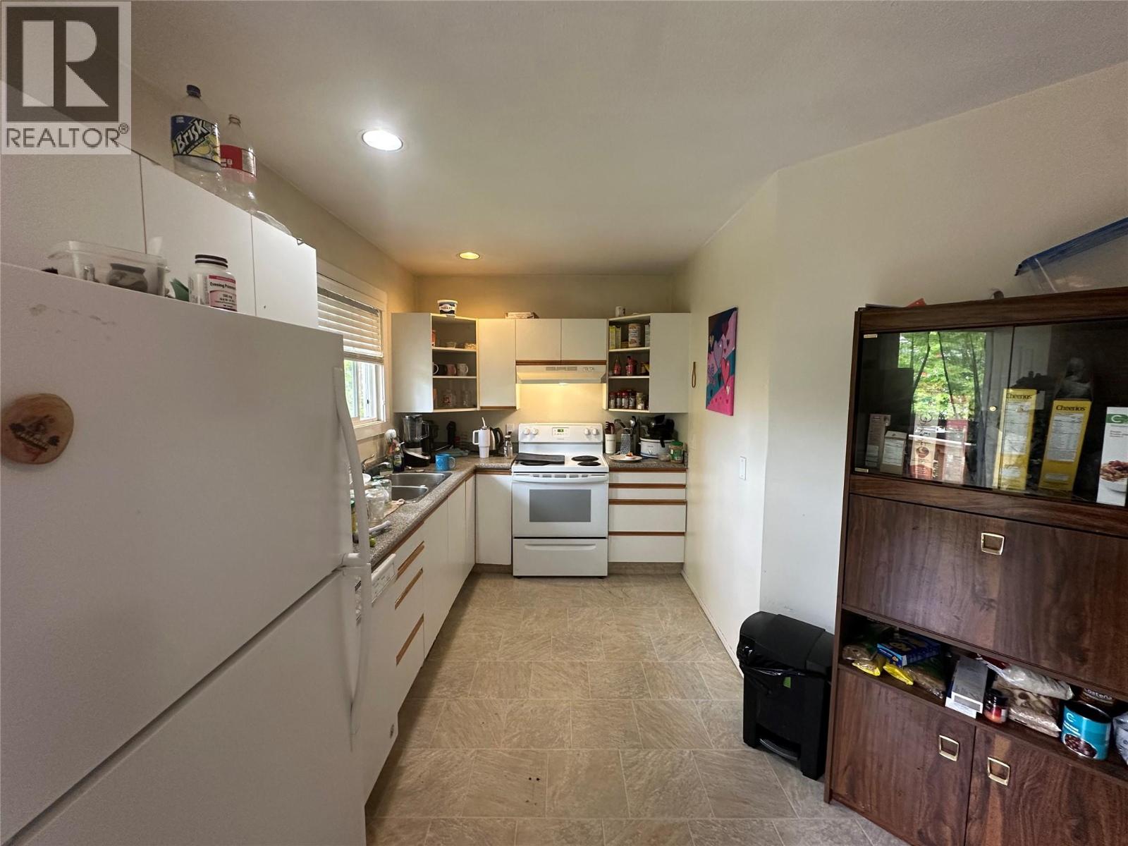 432 Wardlaw Avenue