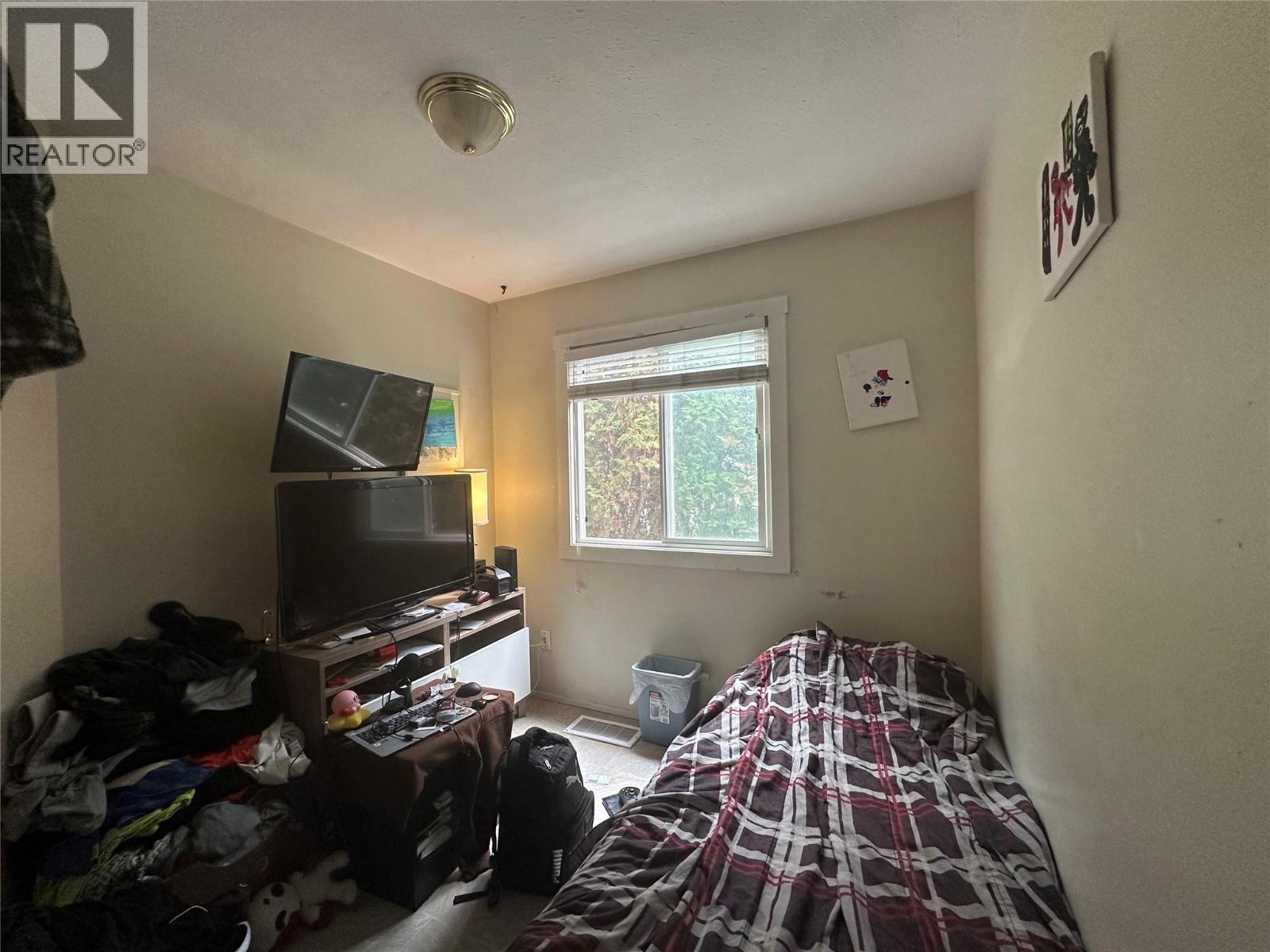 432 Wardlaw Avenue