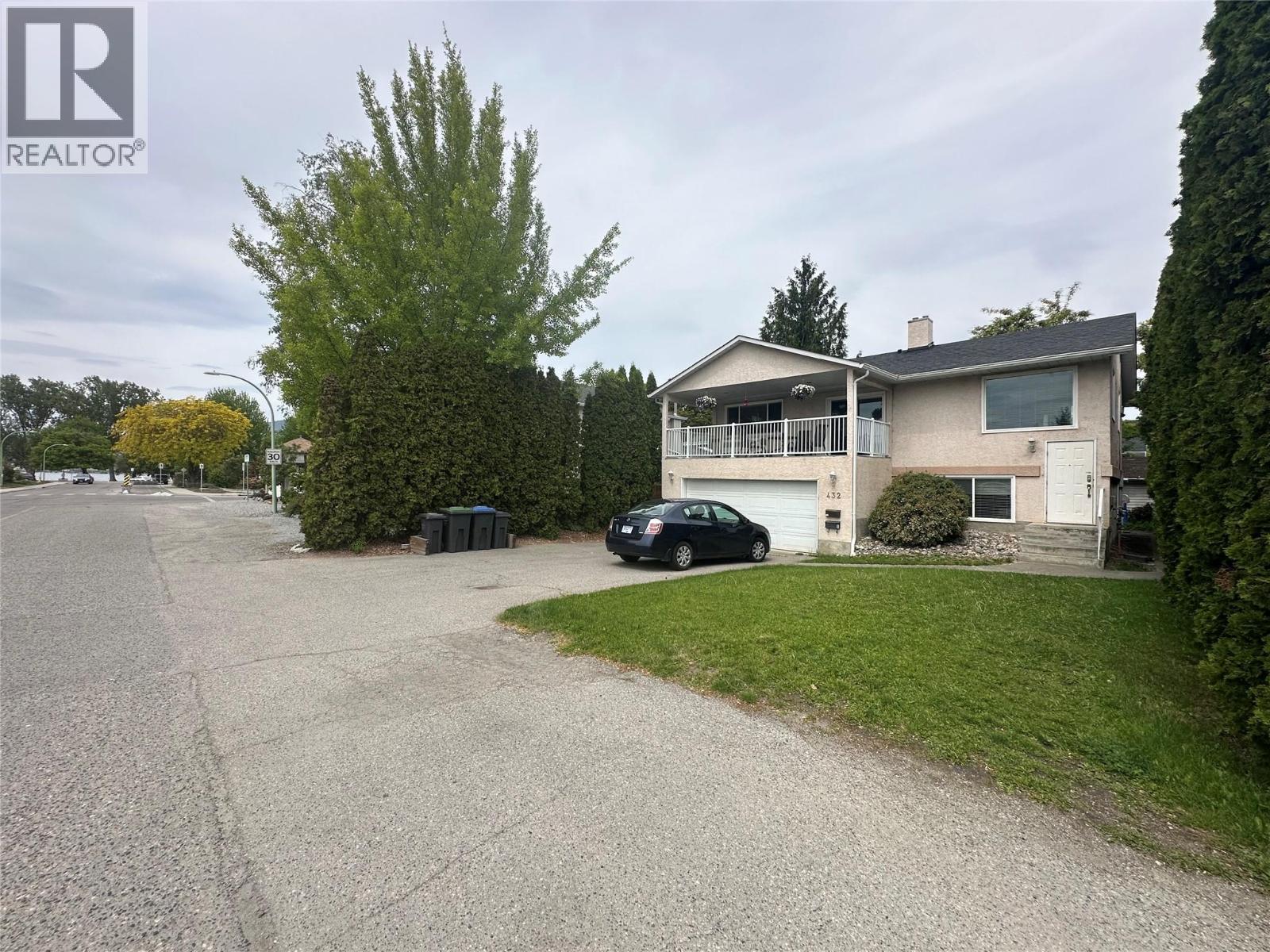 432 Wardlaw Avenue