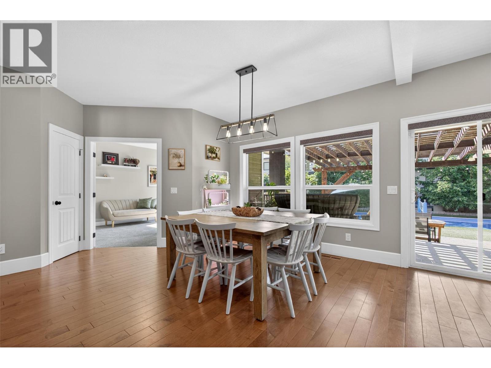 4588 Raymer Road