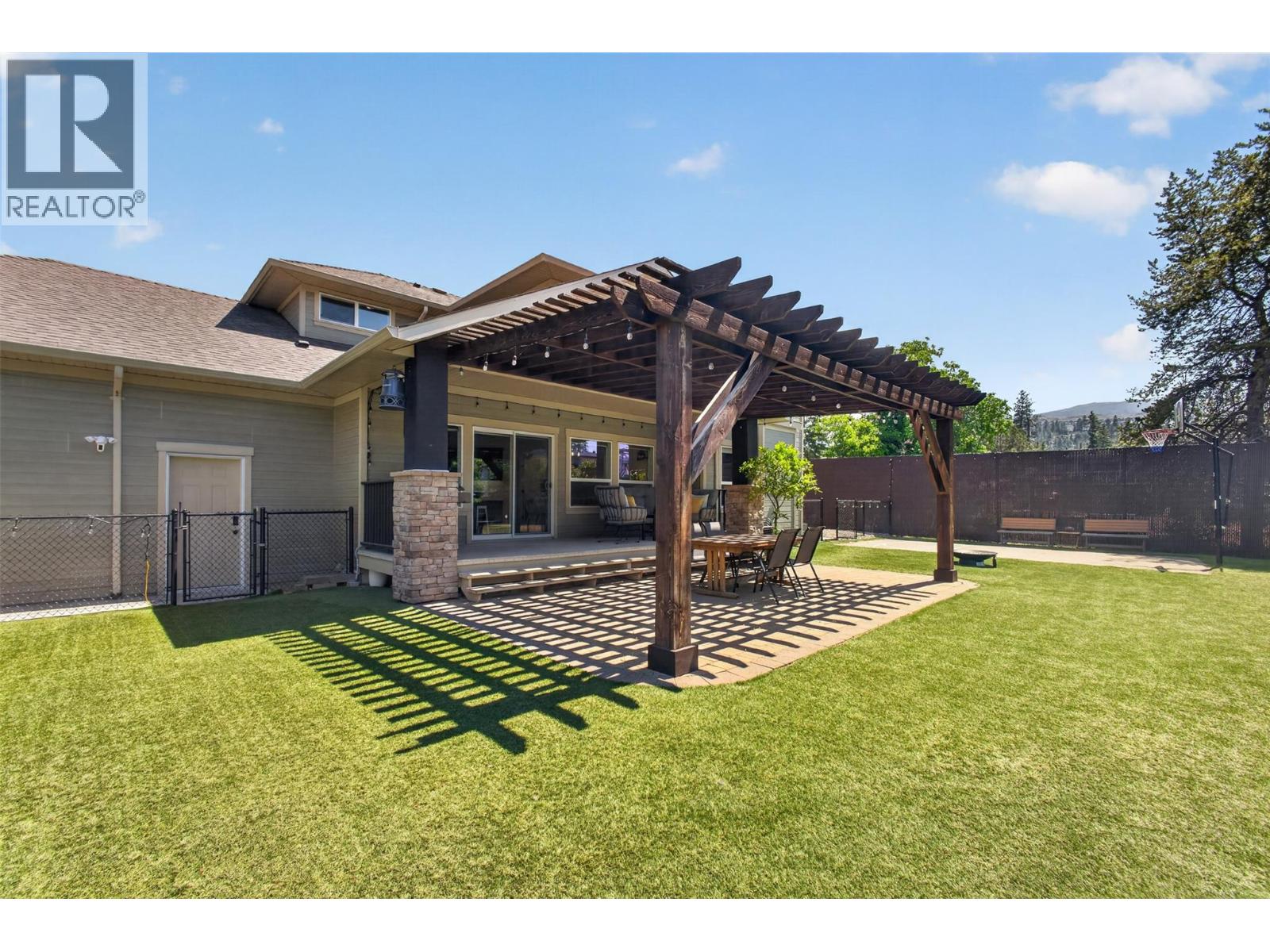 4588 Raymer Road