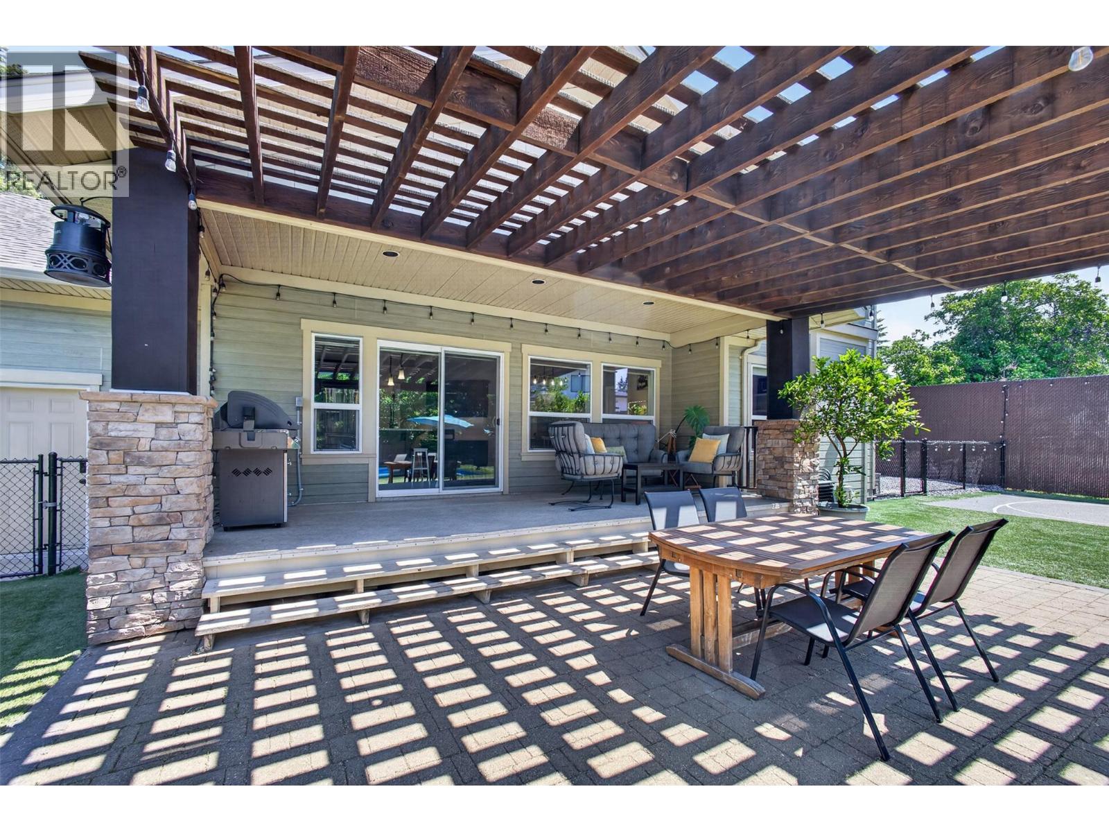 4588 Raymer Road