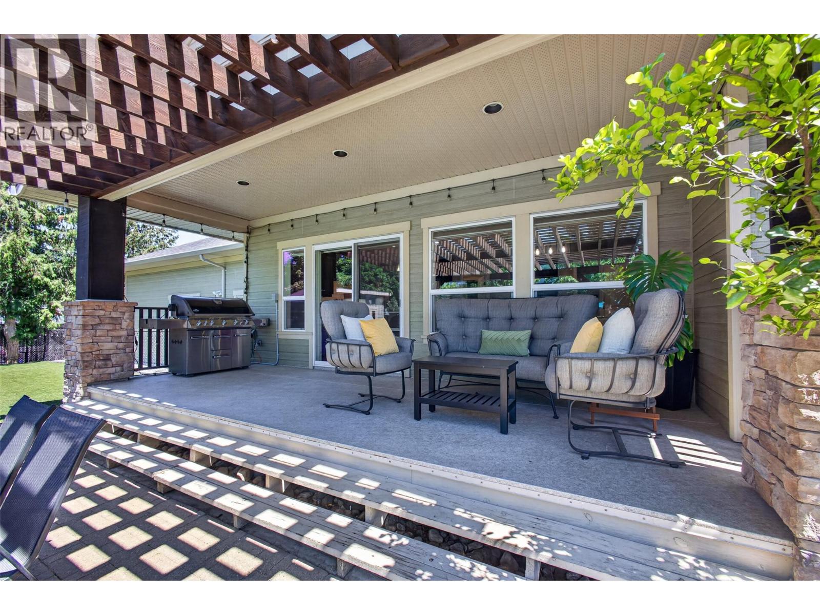 4588 Raymer Road