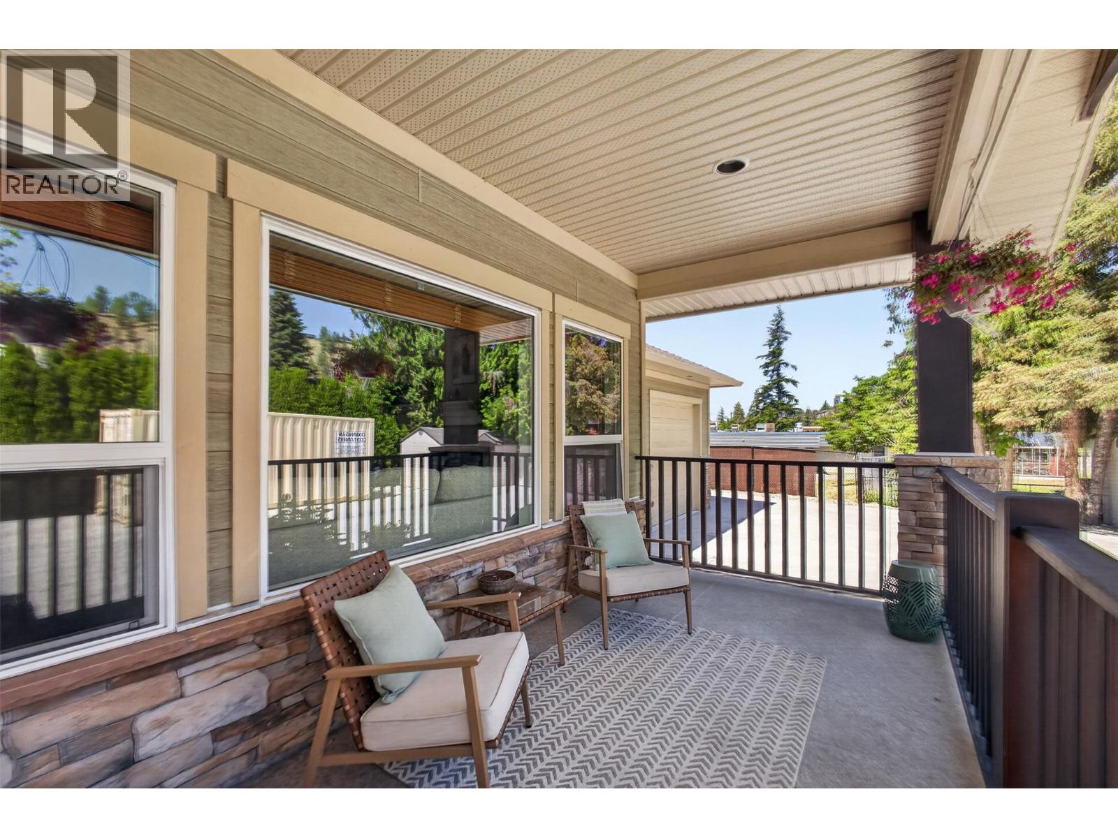 4588 Raymer Road