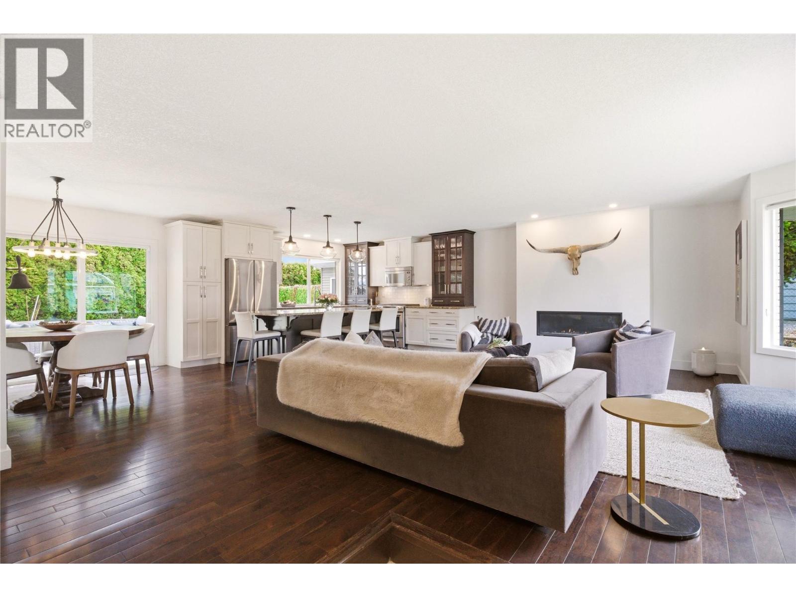 4337 Dunvegan Court