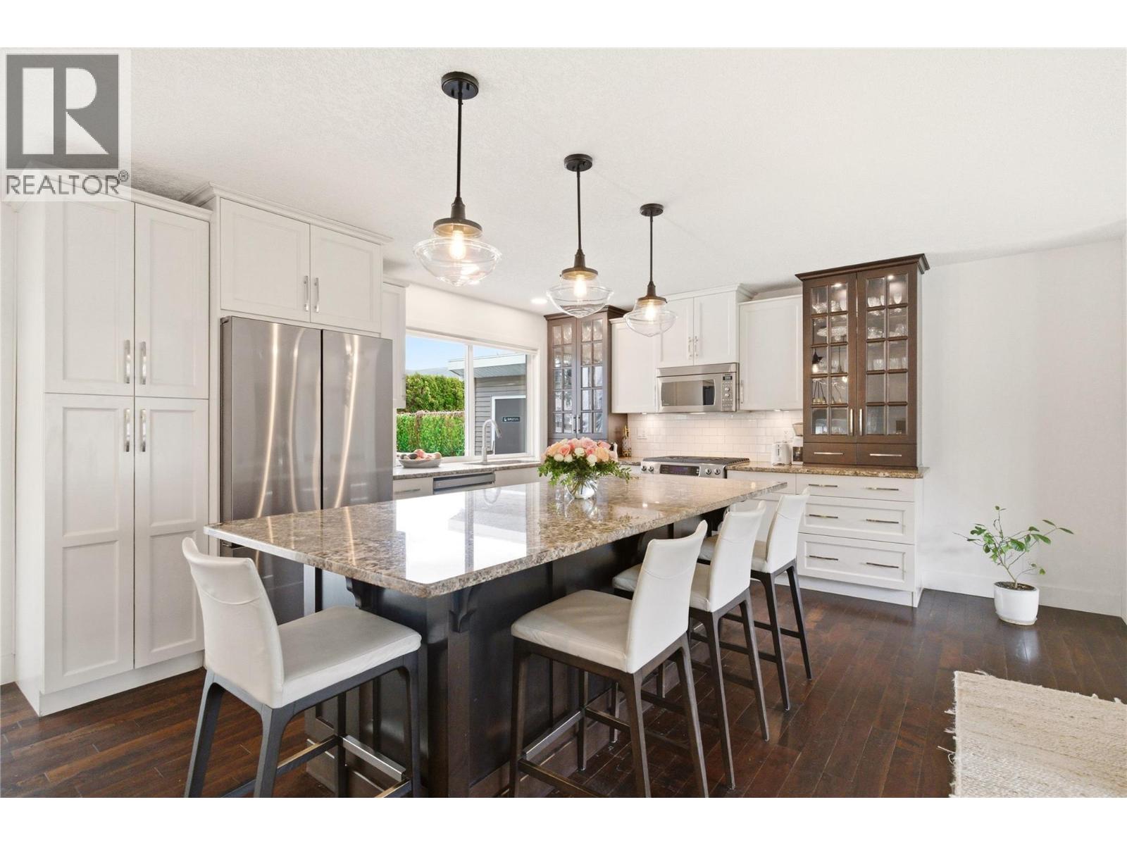 4337 Dunvegan Court
